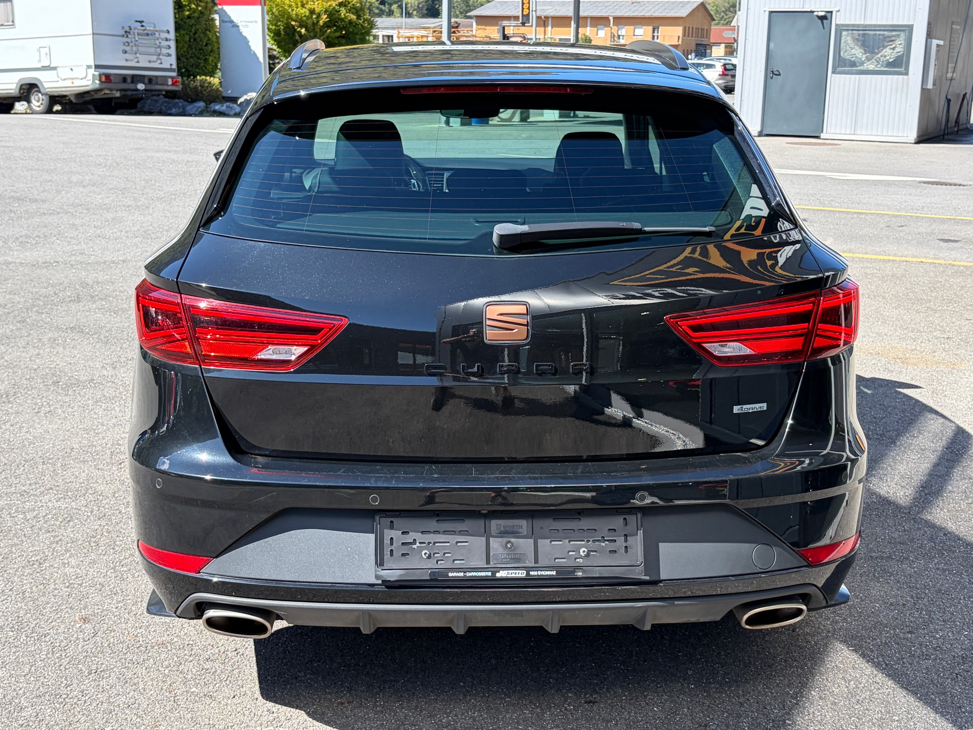 SEAT Leon 2.0 TSI Cupra 300 DSG 4Drive-showroom-element-3