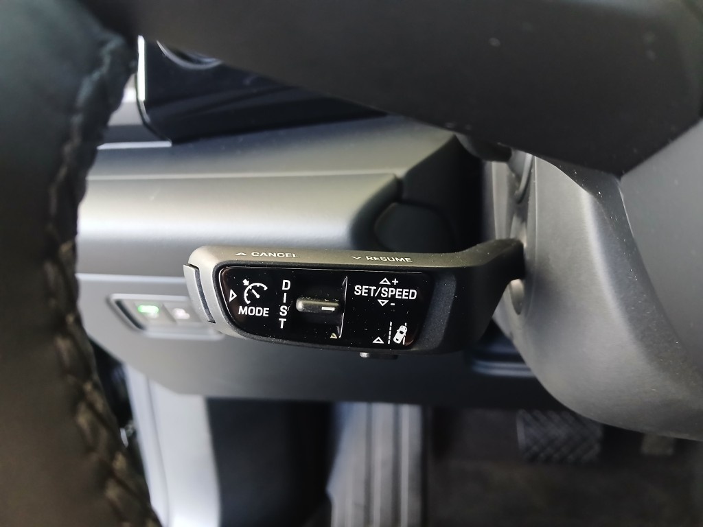 PORSCHE Macan 4-image-14