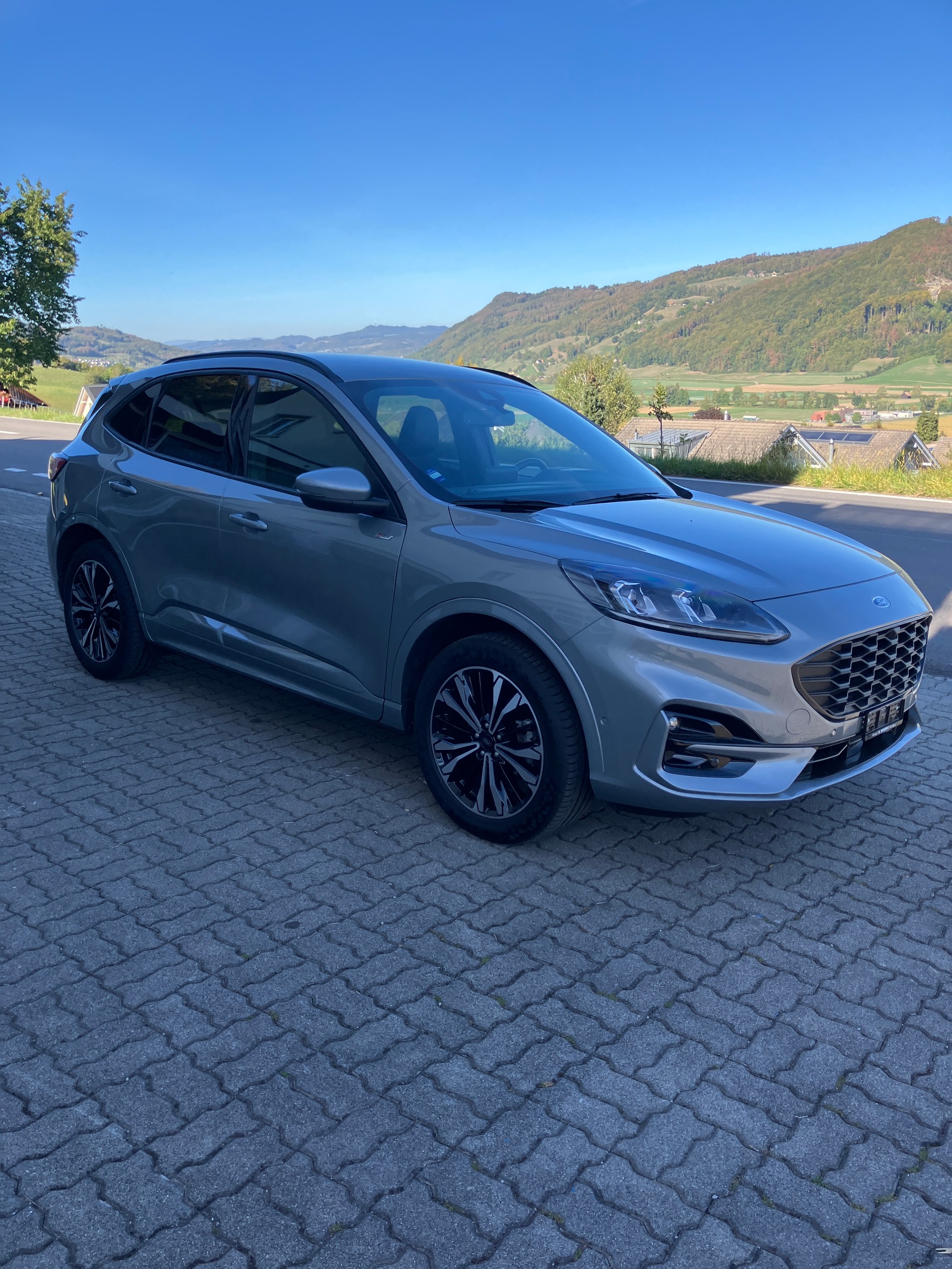 FORD Kuga 2.5 FHEV ST-Line X 4WD-image-3