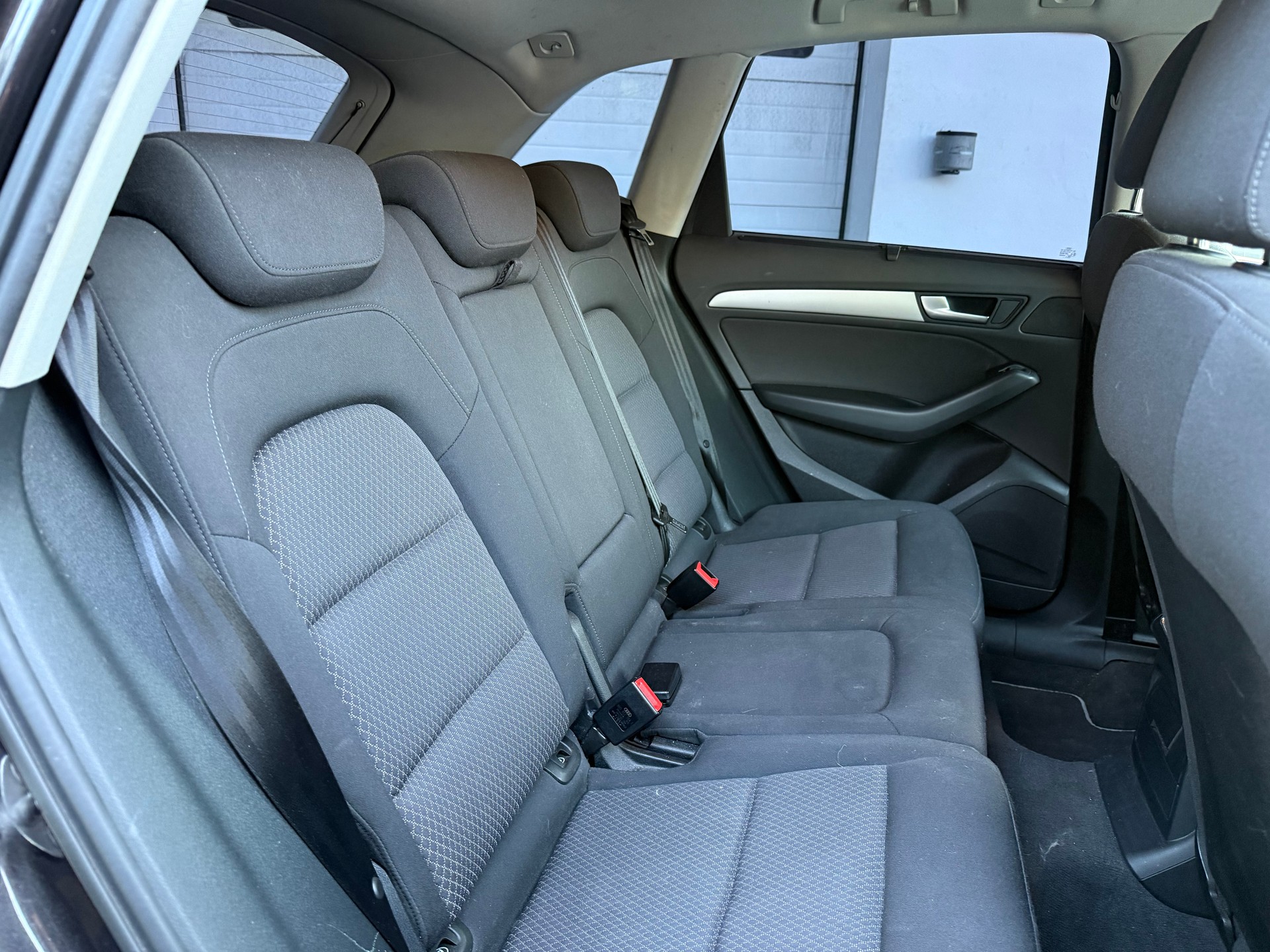 AUDI Q5 2.0 TDI-image-11