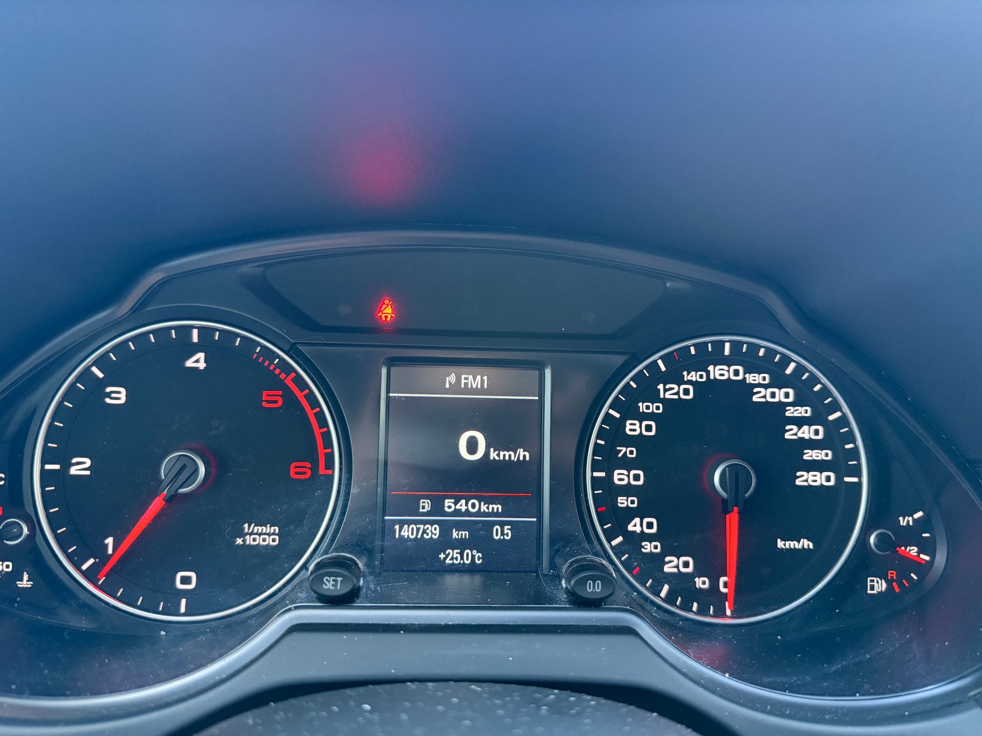 AUDI Q5 2.0 TDI-image-18