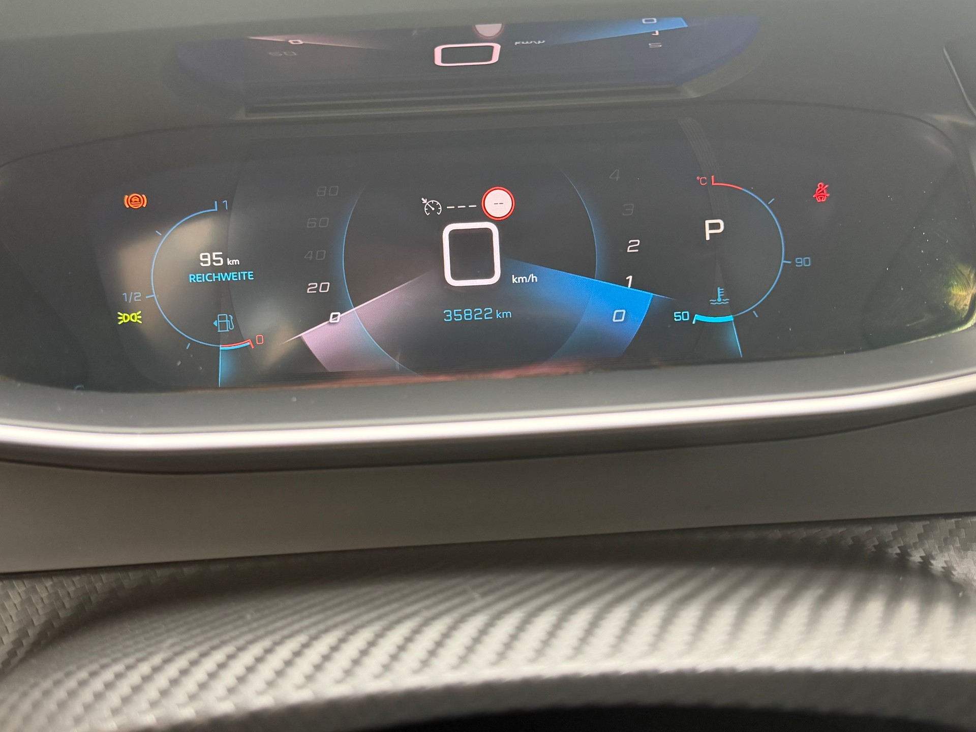 PEUGEOT 208 1.2 PureTech Allure EAT8-image-11