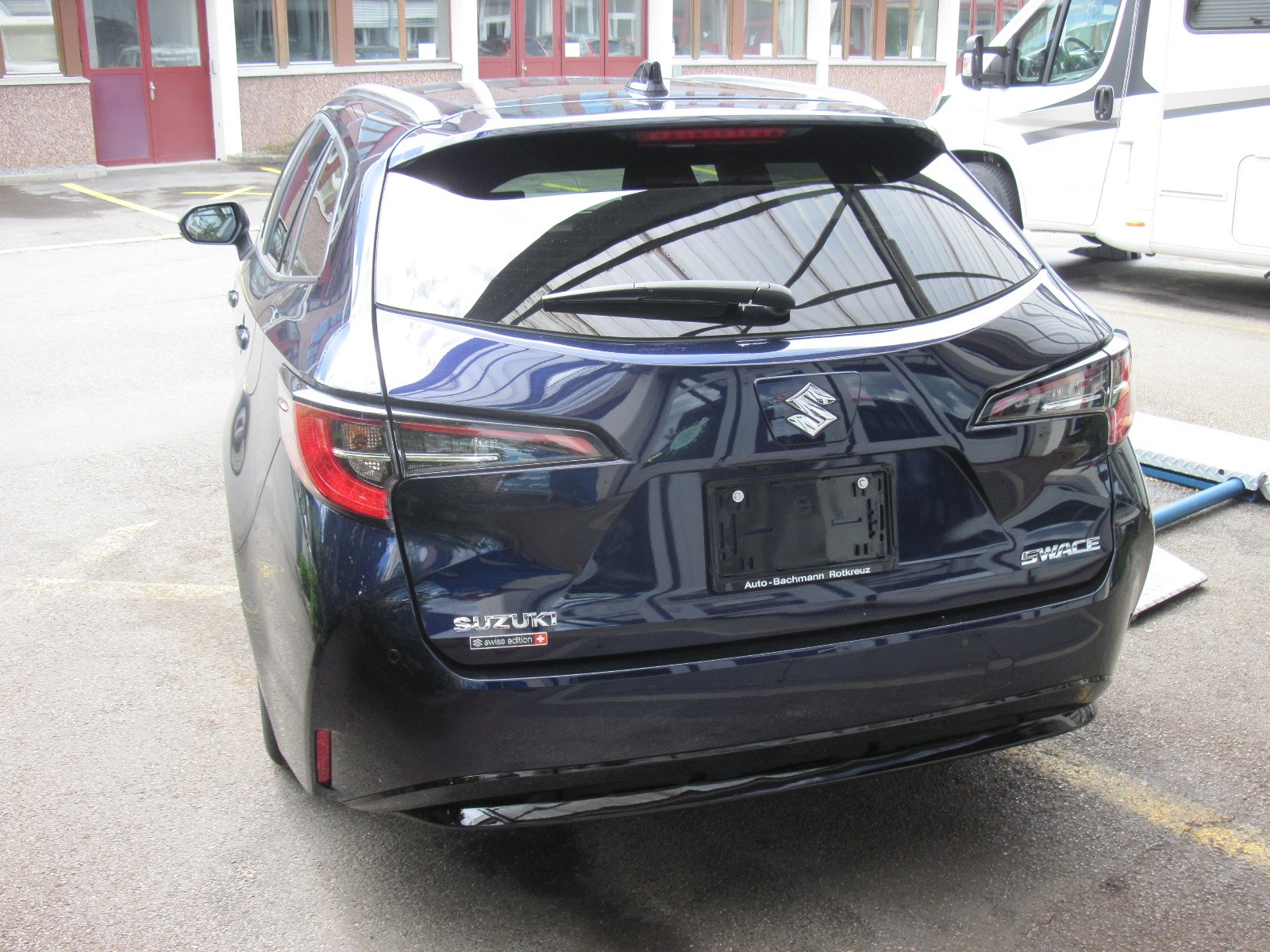 SUZUKI Swace 1.8 Hybrid Compact Top-image-7