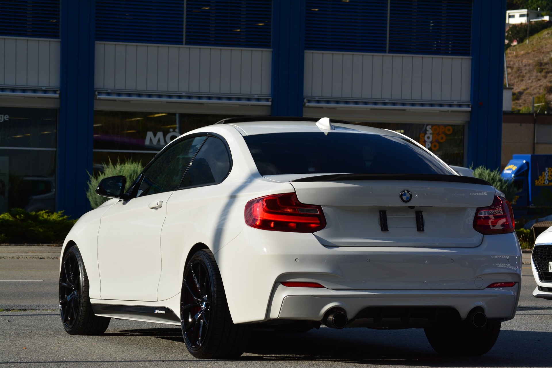 BMW M235i xDrive Steptronic-image-2