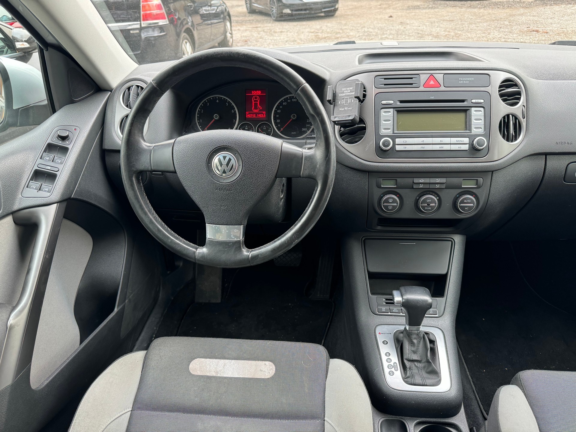VW Tiguan 2.0 TSI Sport&Style Tiptronic-image-6