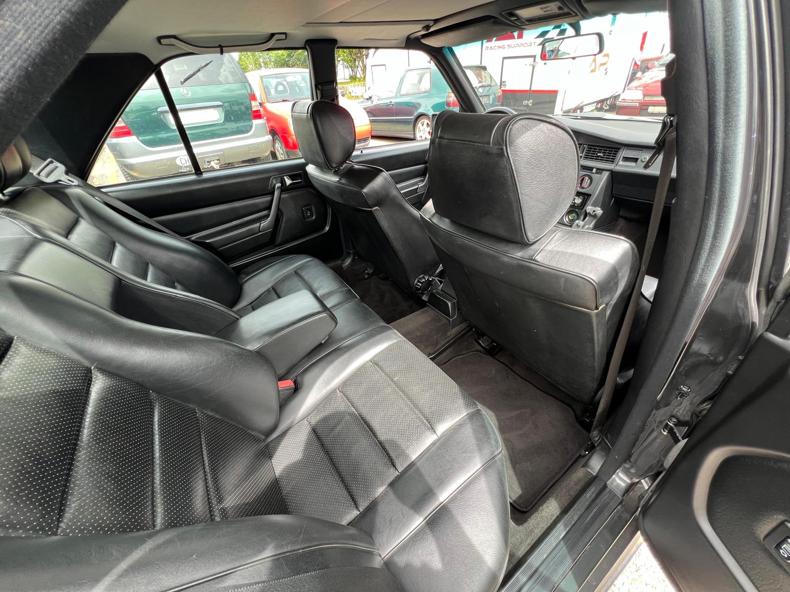 MERCEDES-BENZ 190 E 2.5-16 Automatic | Vollausstattung | Volllederausstattung in Schwarz | Elektrisches Schiebedach uvm.-image-13
