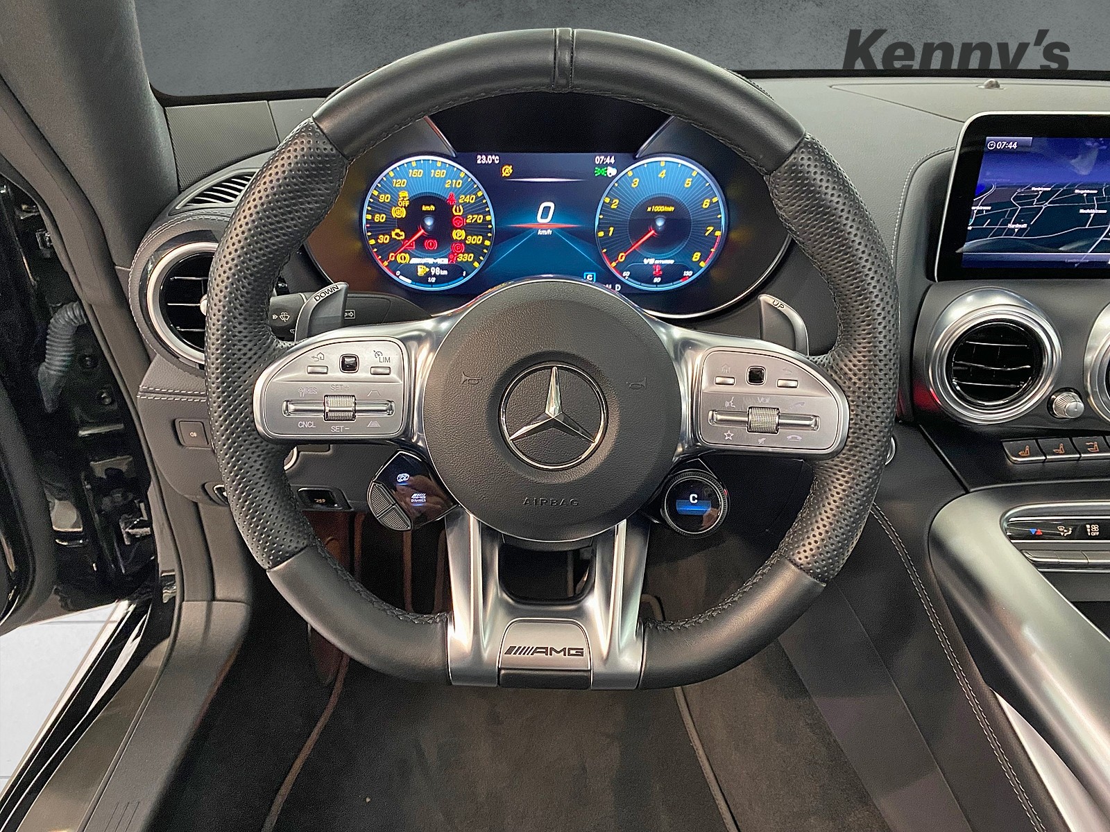 MERCEDES-BENZ AMG GT Roadster-image-12