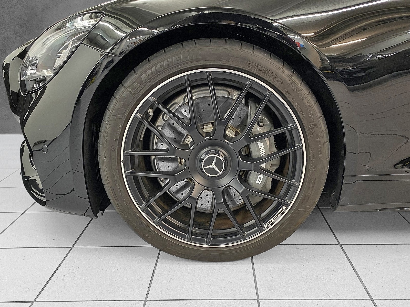 MERCEDES-BENZ AMG GT Roadster-image-7