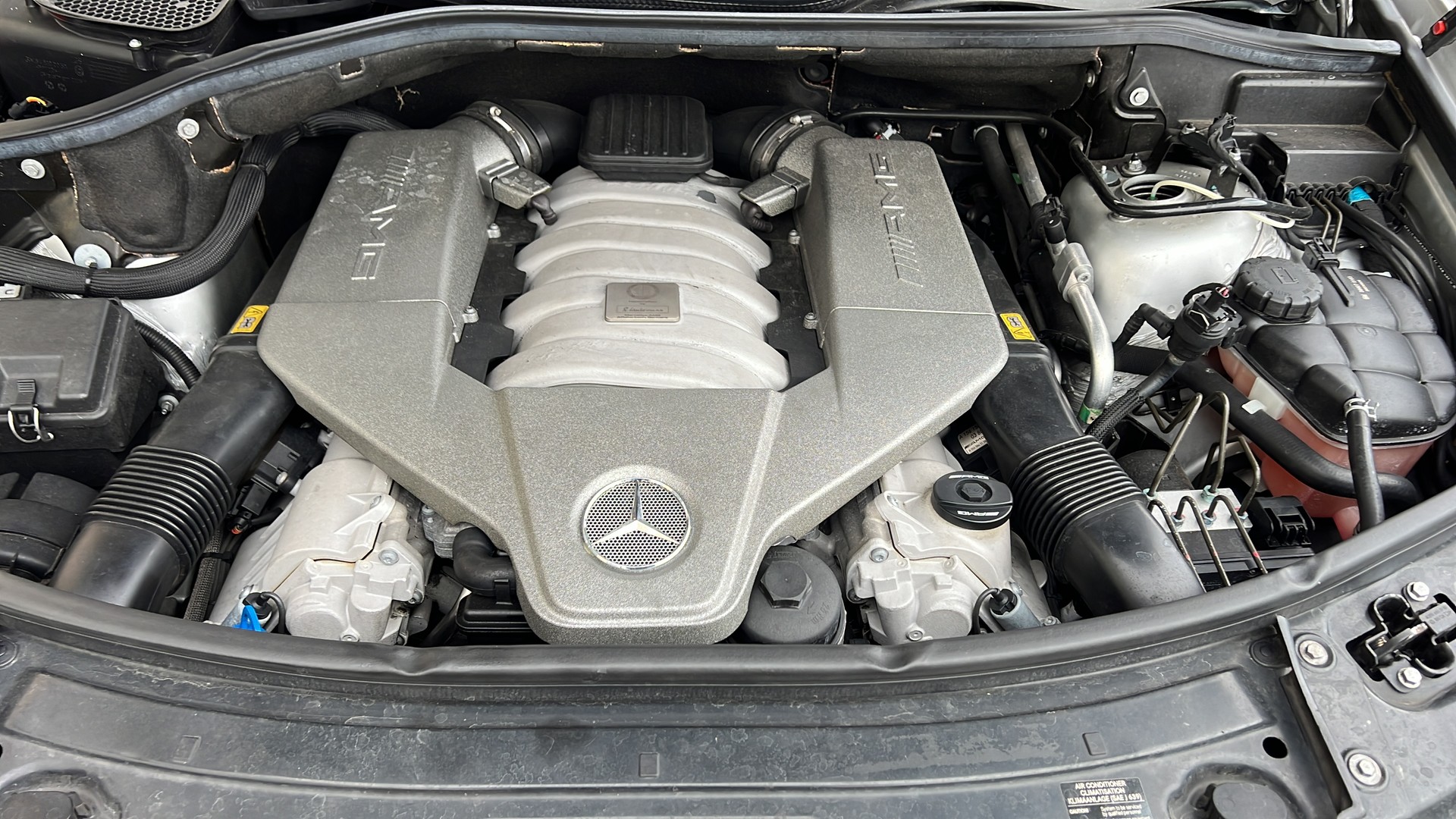 MERCEDES-BENZ ML 63 AMG 4Matic 7G-Tronic-image-4