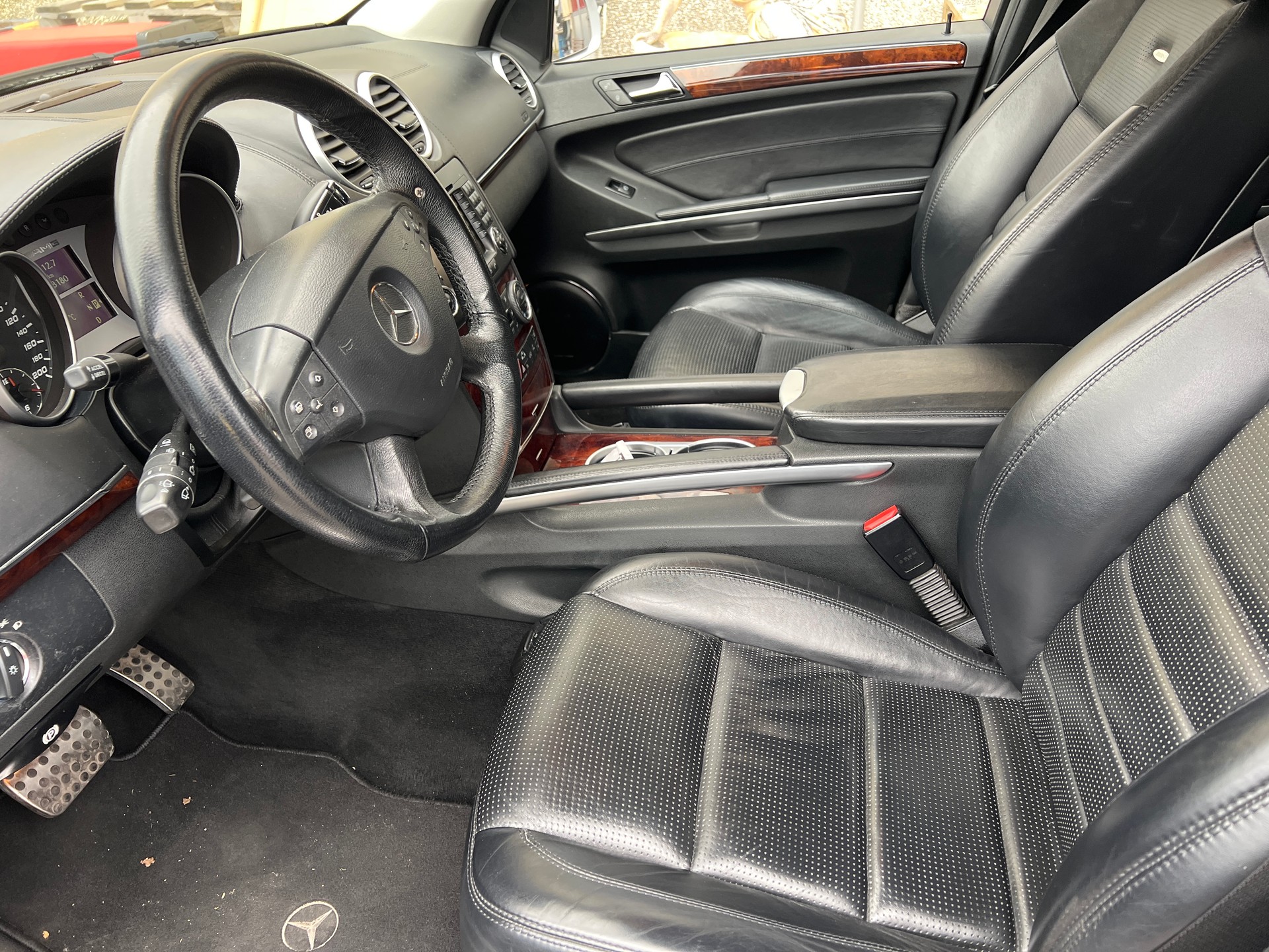 MERCEDES-BENZ ML 63 AMG 4Matic 7G-Tronic-image-5