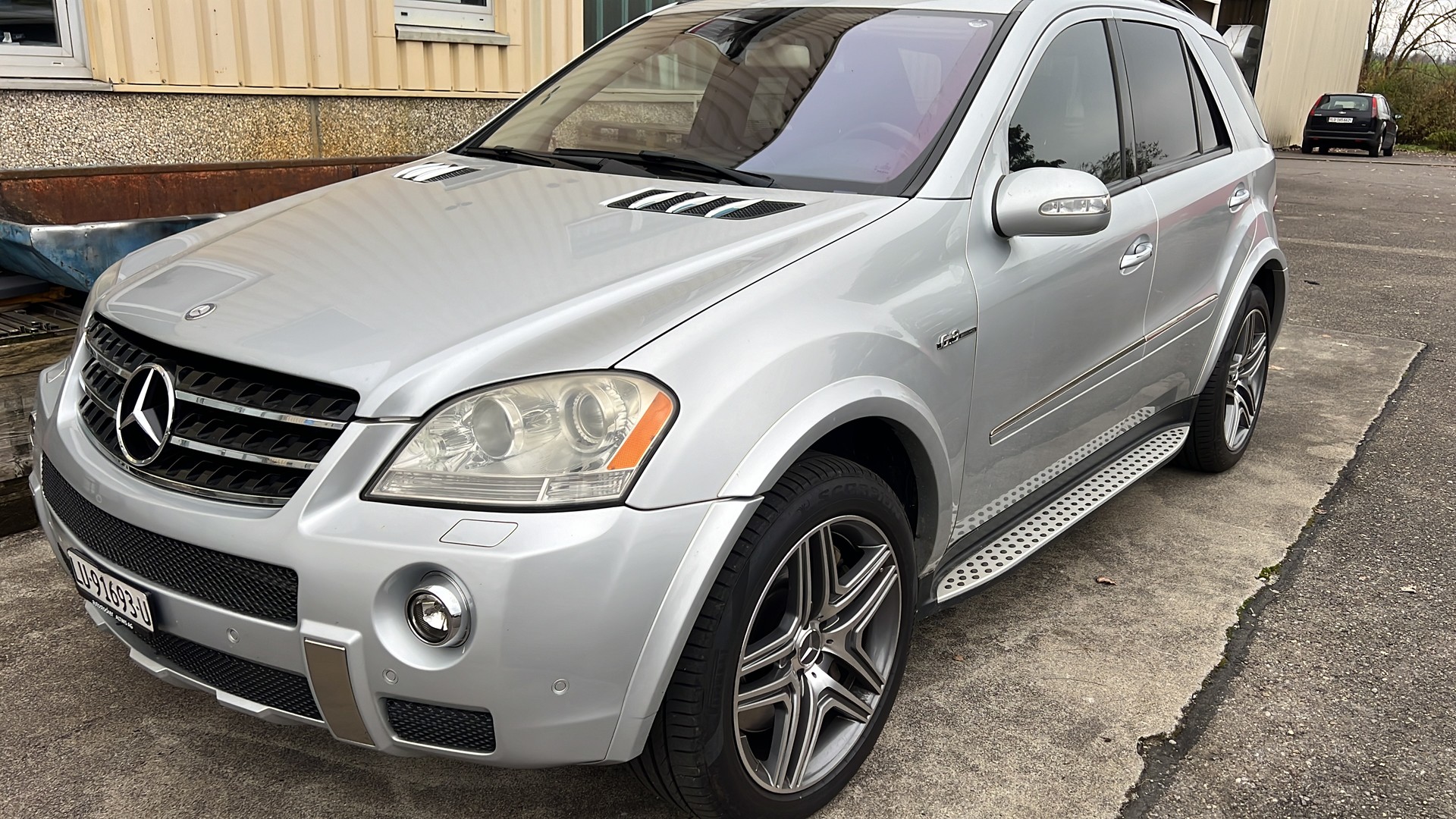 MERCEDES-BENZ ML 63 AMG 4Matic 7G-Tronic