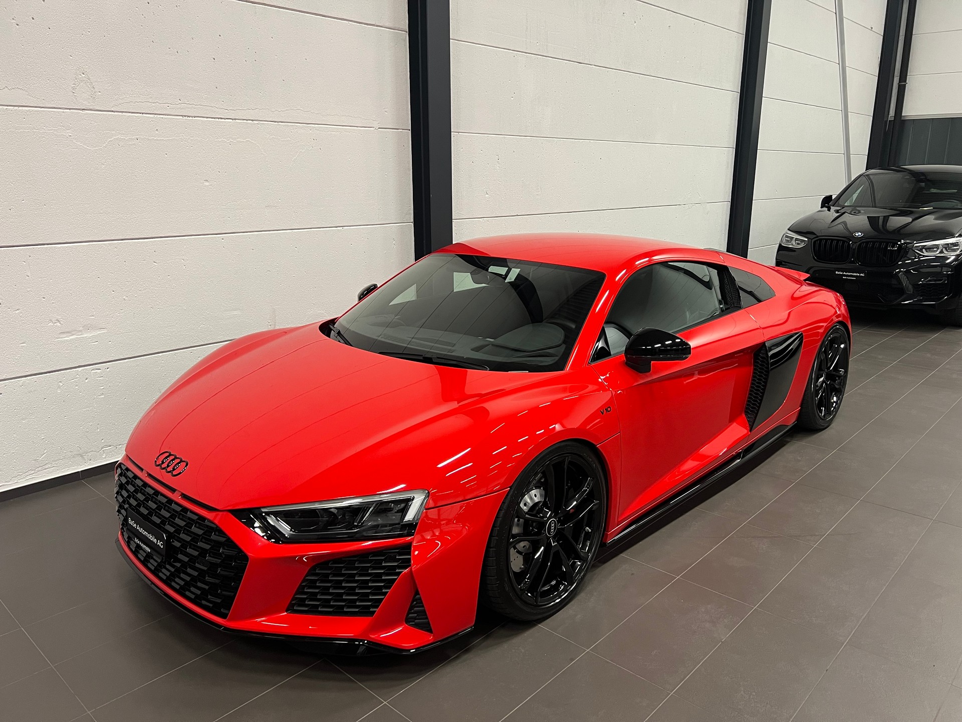 AUDI R8 Coupé RWD S-Tronic-showroom-element-2