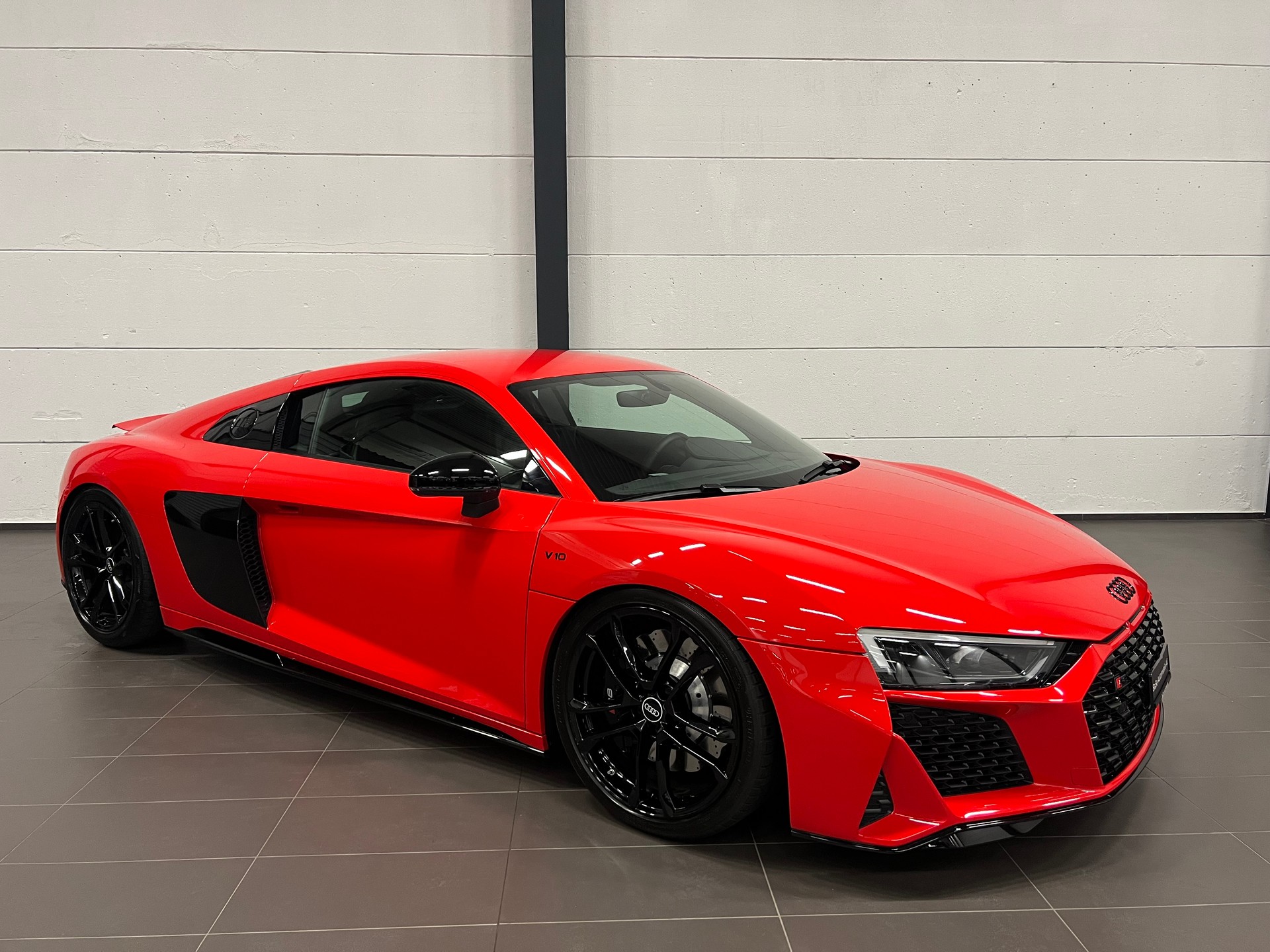 AUDI R8 Coupé RWD S-Tronic-showroom-element-3