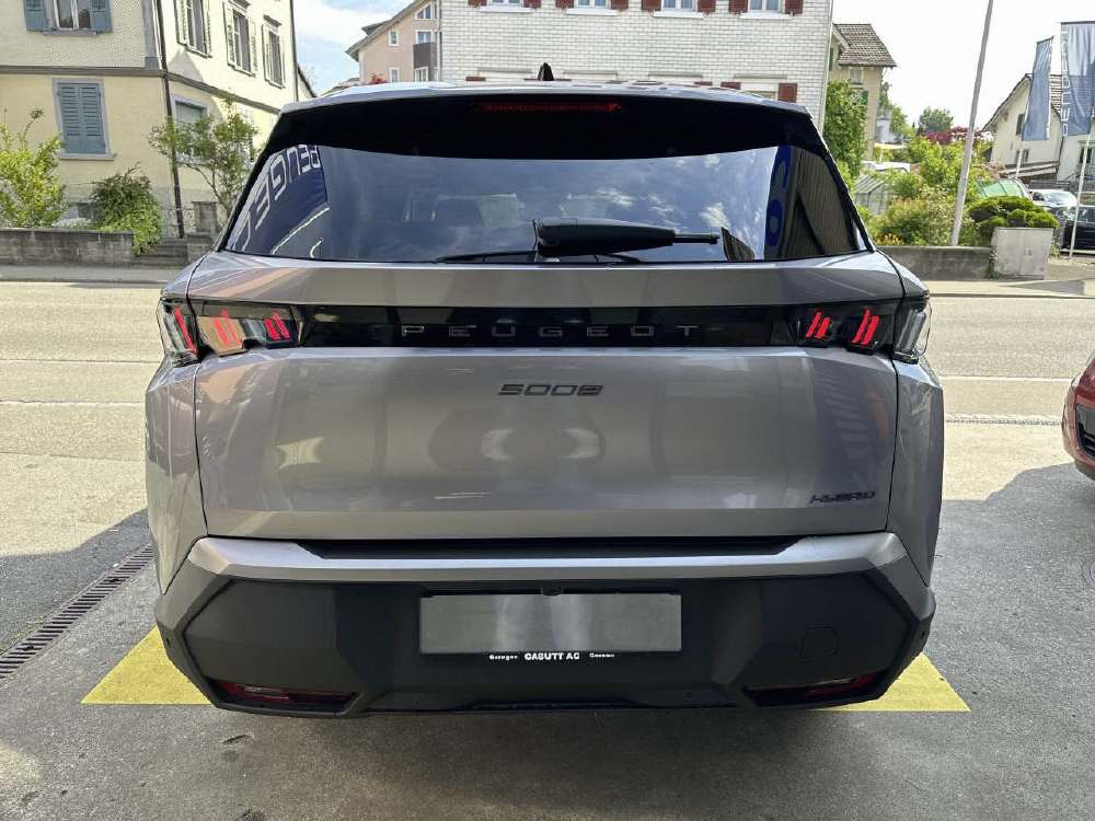 PEUGEOT 5008 1.2 Hybrid Allure Premium-image-5