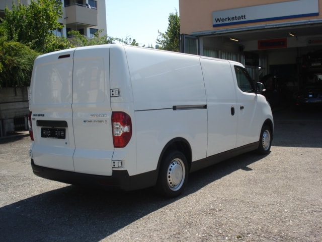 MAXUS eDELIVER 3 Kastenaufbau L2H1 52kWh-showroom-element-2