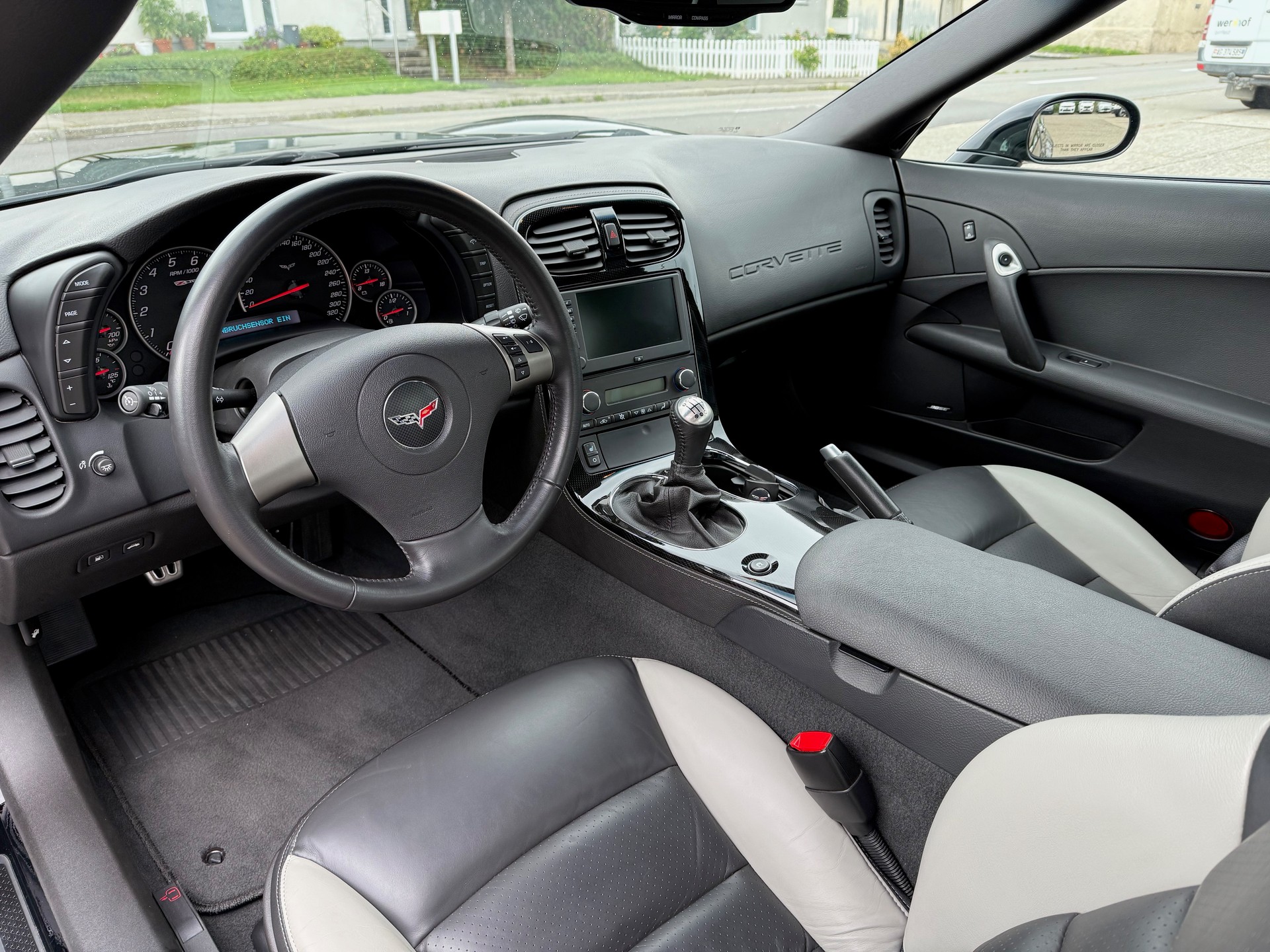 CHEVROLET Corvette Z06-image-6