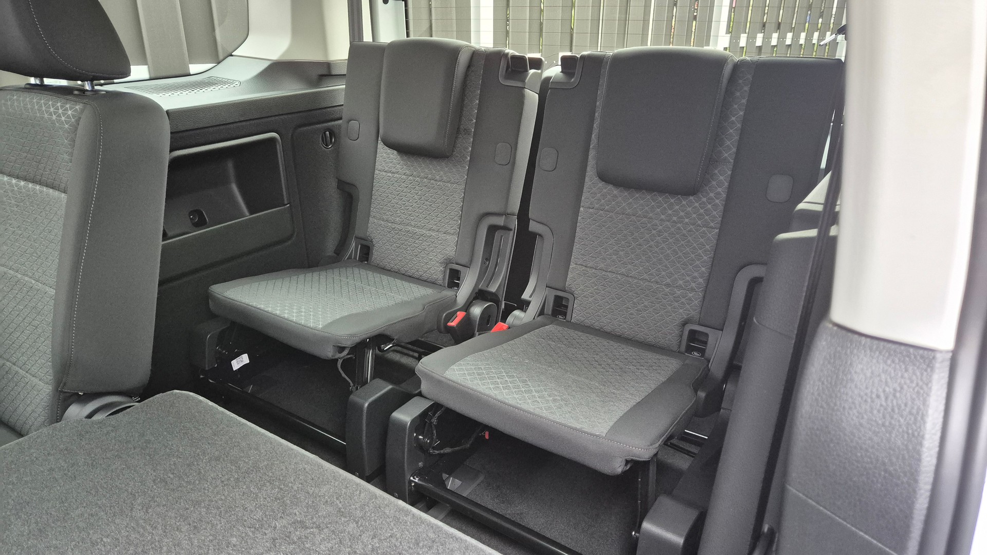FORD Tourneo Connect 1.5 EcoBoost Titanium Automat-image-7