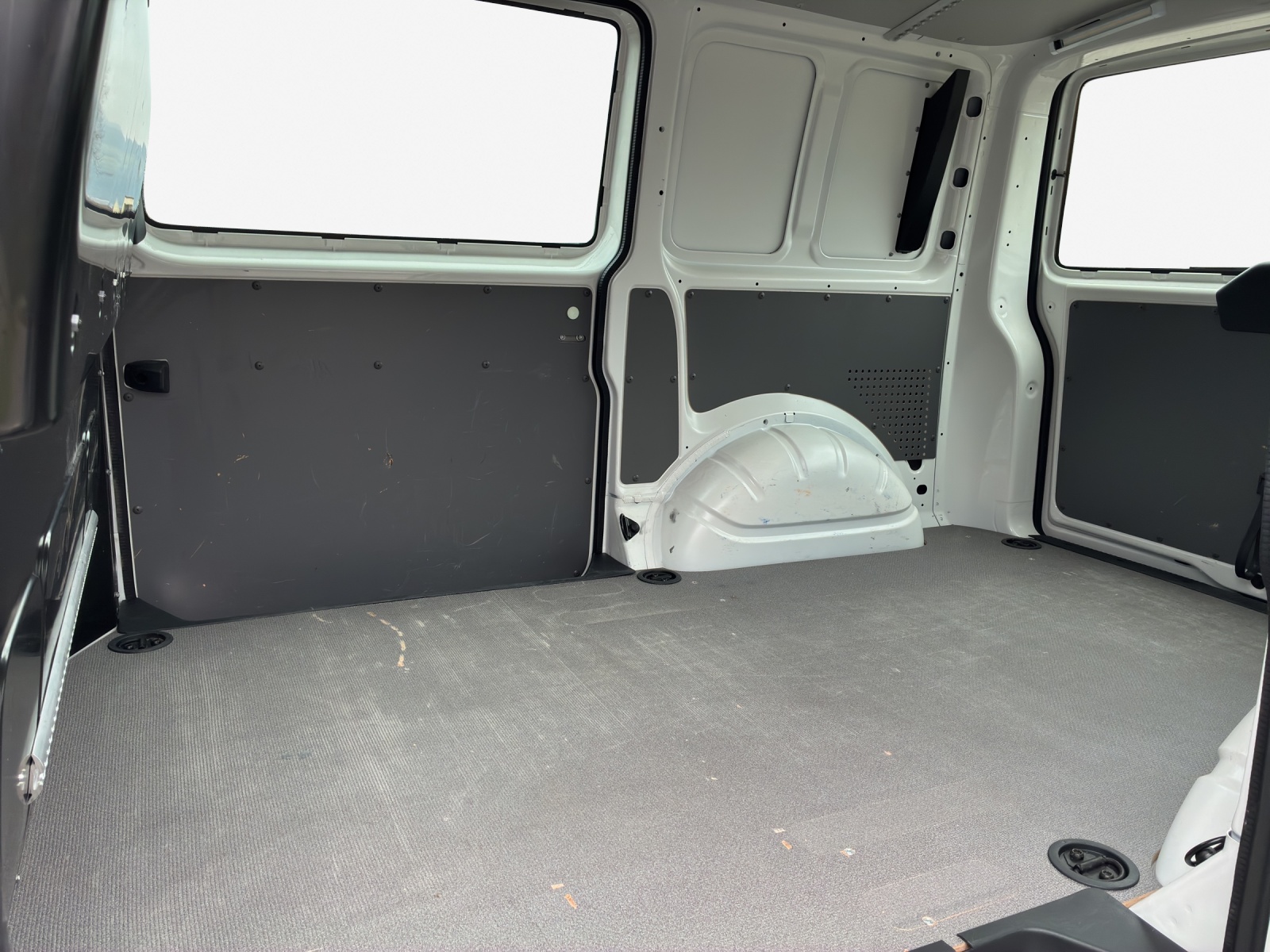 VW T6.1 2.0 TDI 4Motion-image-11