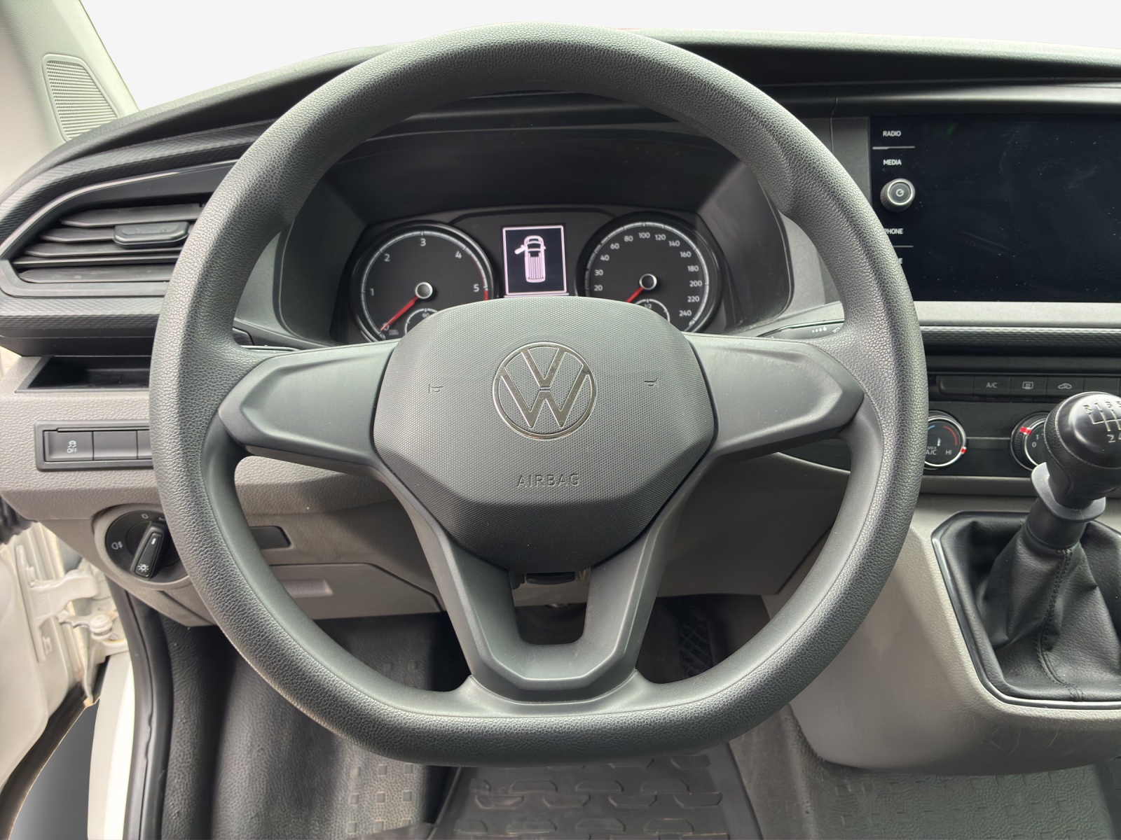VW T6.1 2.0 TDI 4Motion-image-9