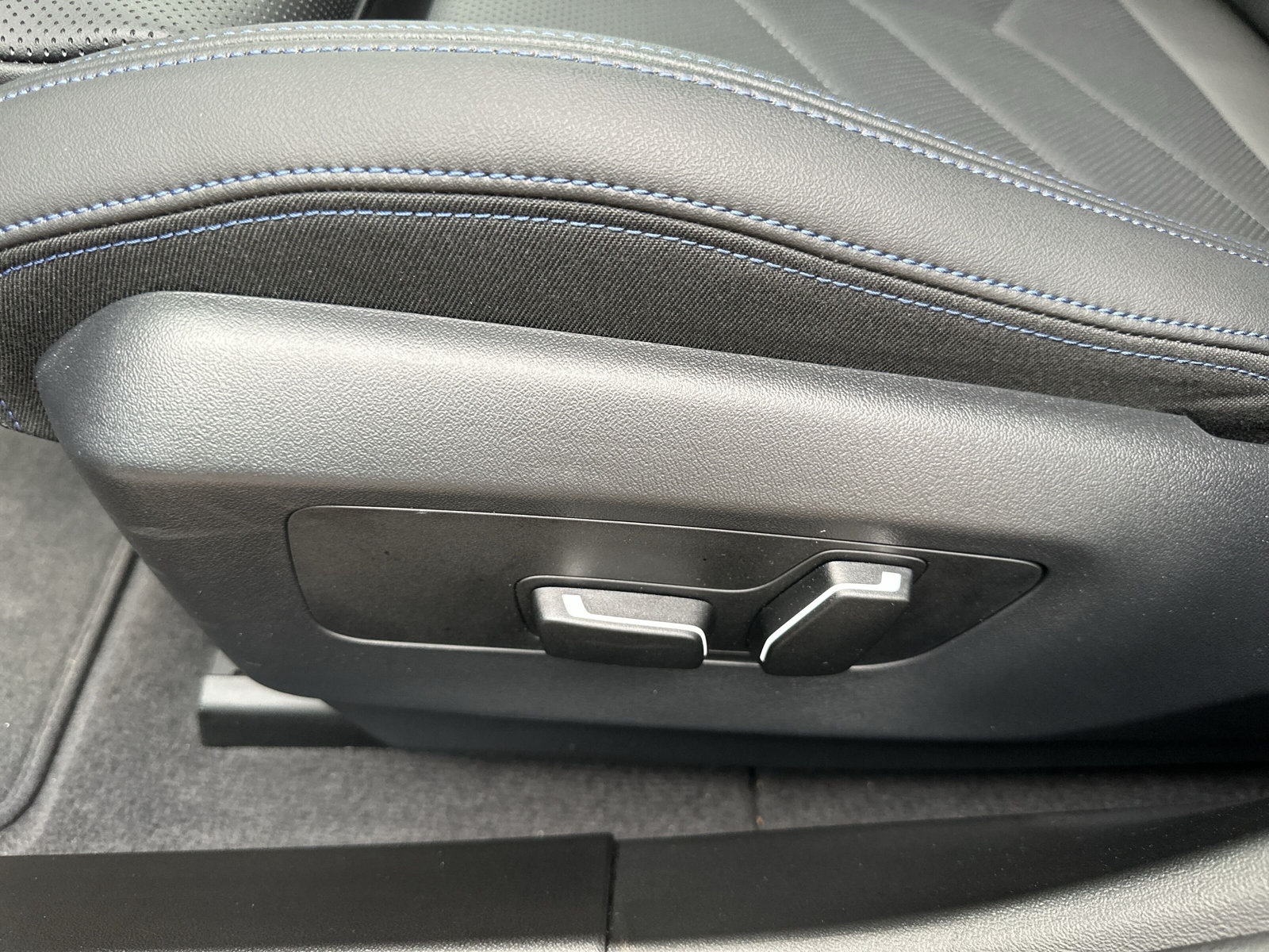BMW i5 M60 xDrive-image-14