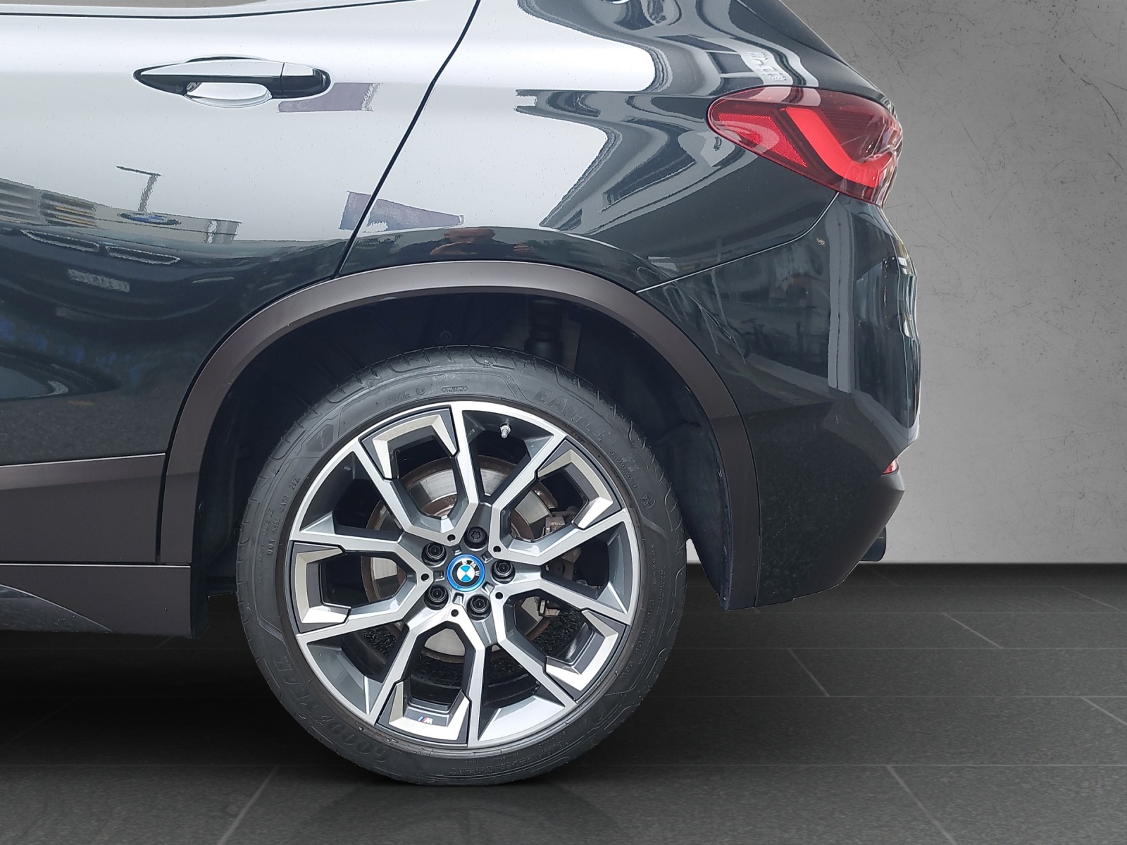 BMW X2 xDrive 25e M Sport Steptronic-image-11