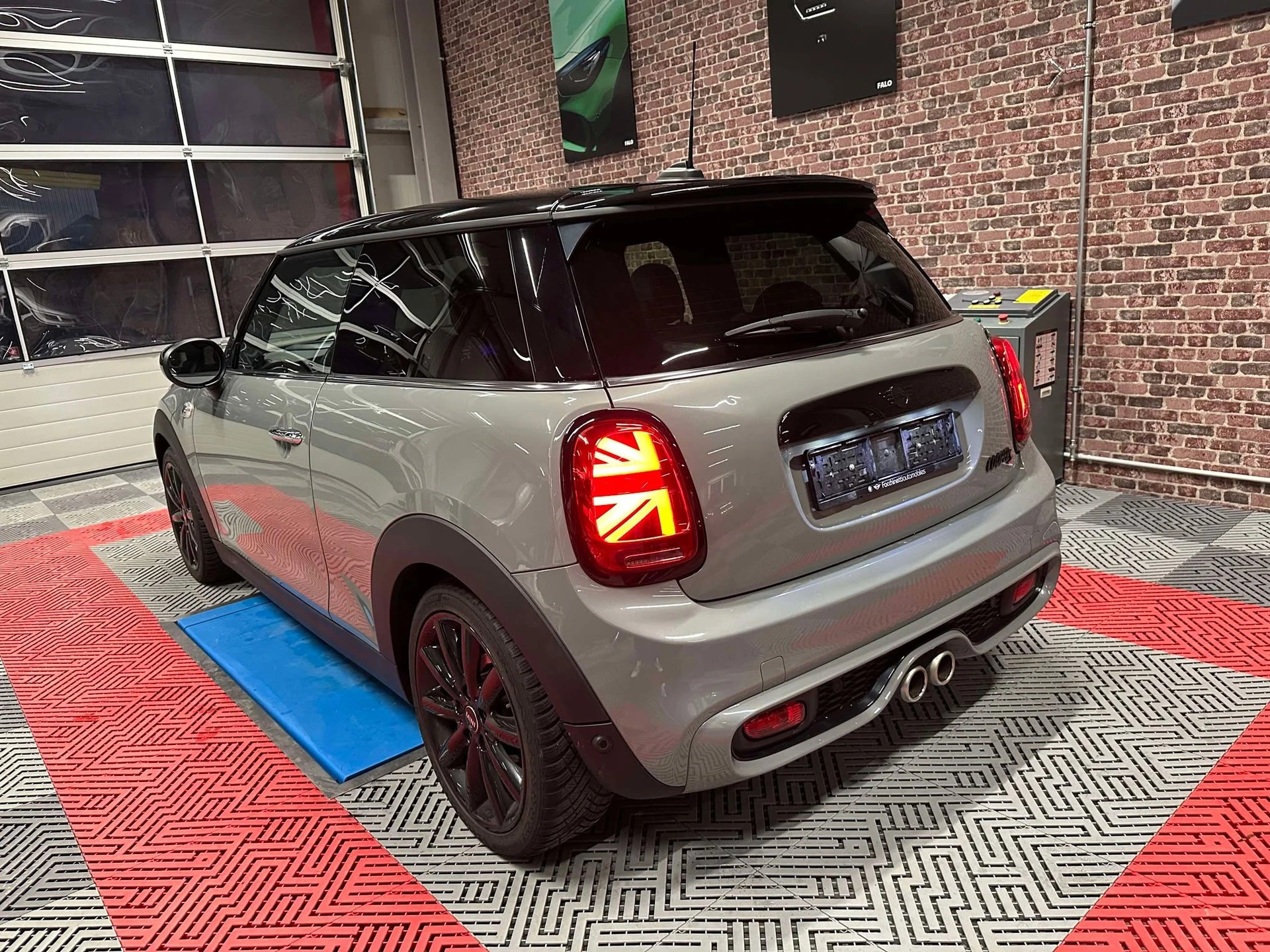 MINI Cooper S Steptronic DKG-image-2