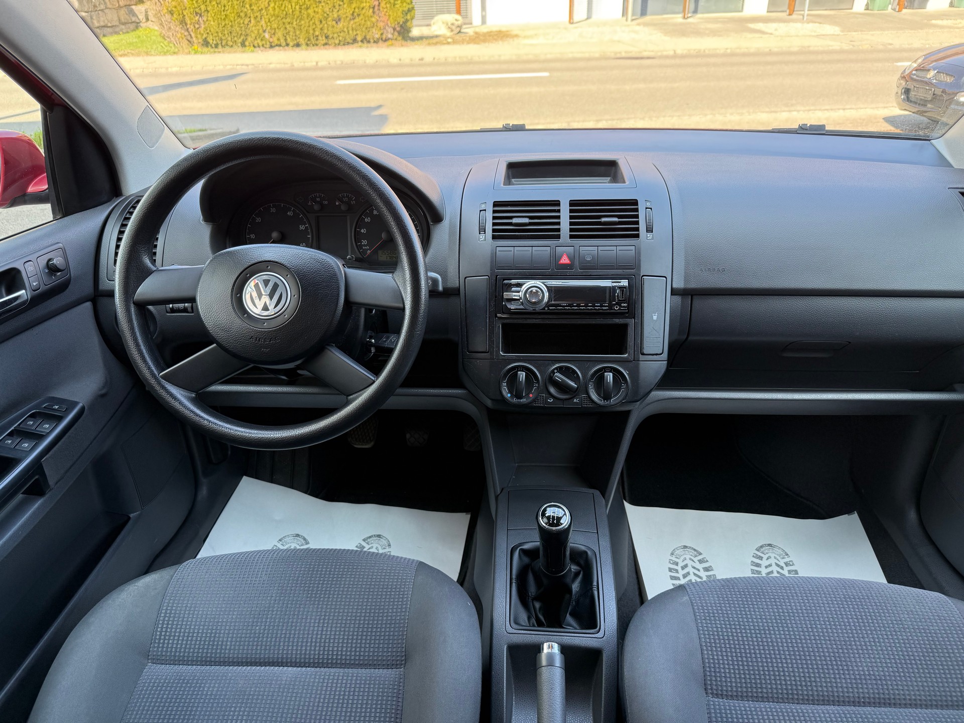 VW Polo 1.4 16V Comfortline-image-9