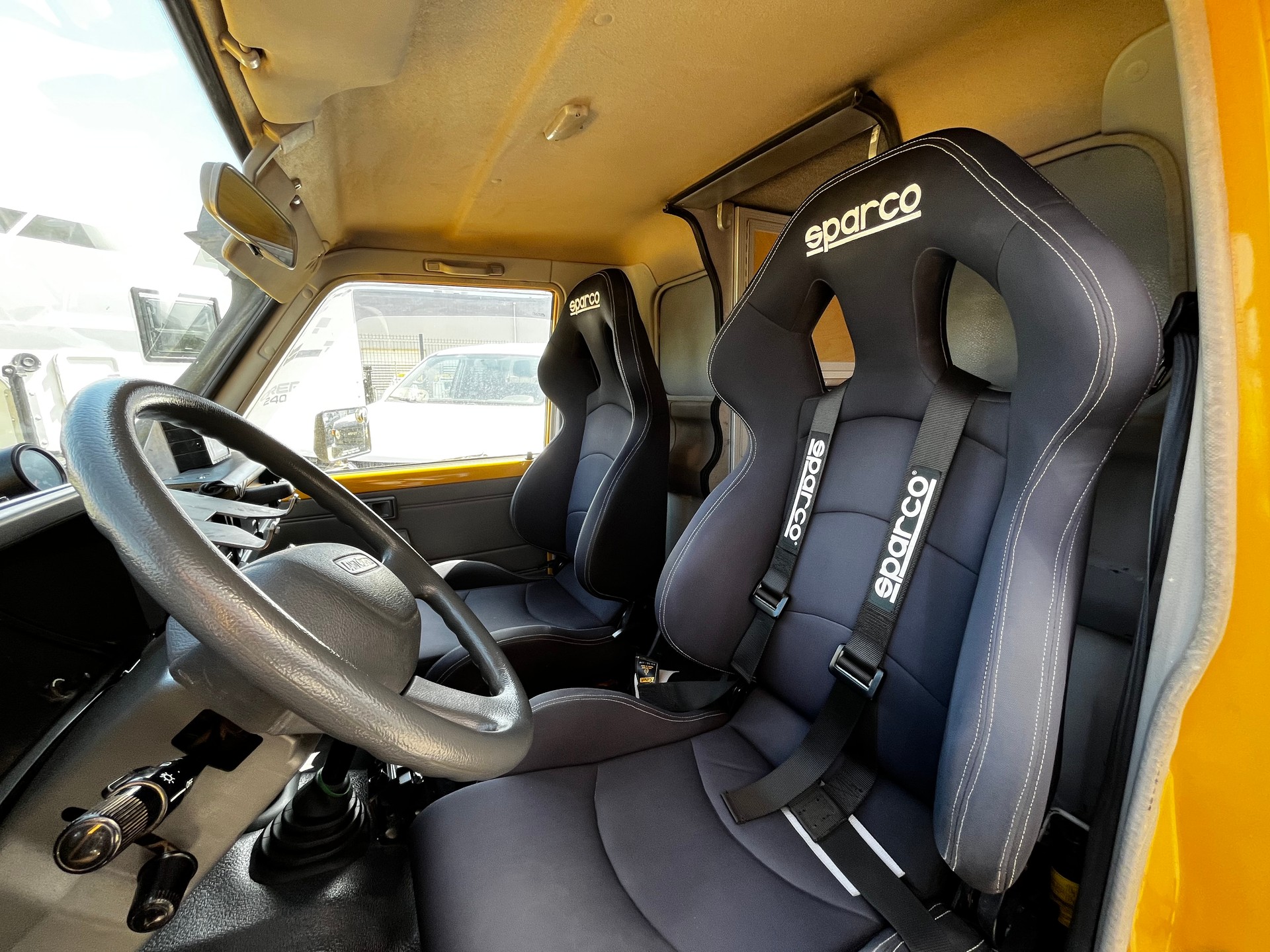TOYOTA HZJ79 Innovation Camper-image-4