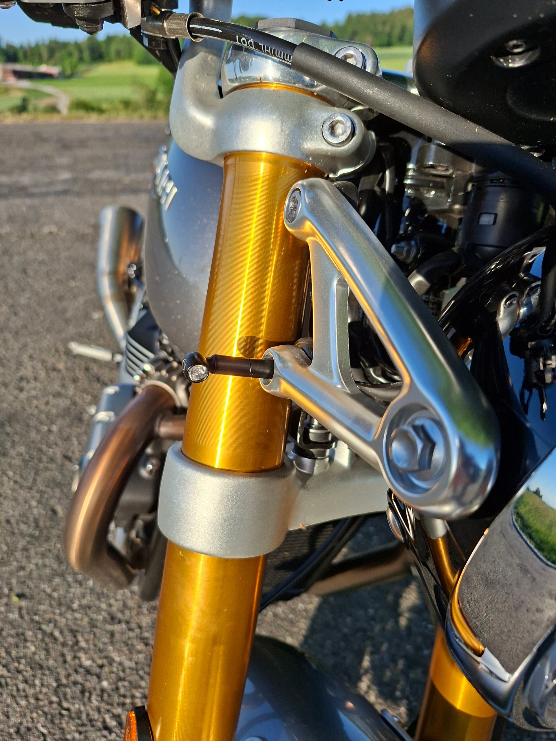 TRIUMPH Thruxton R 1200 i ABS-image-8