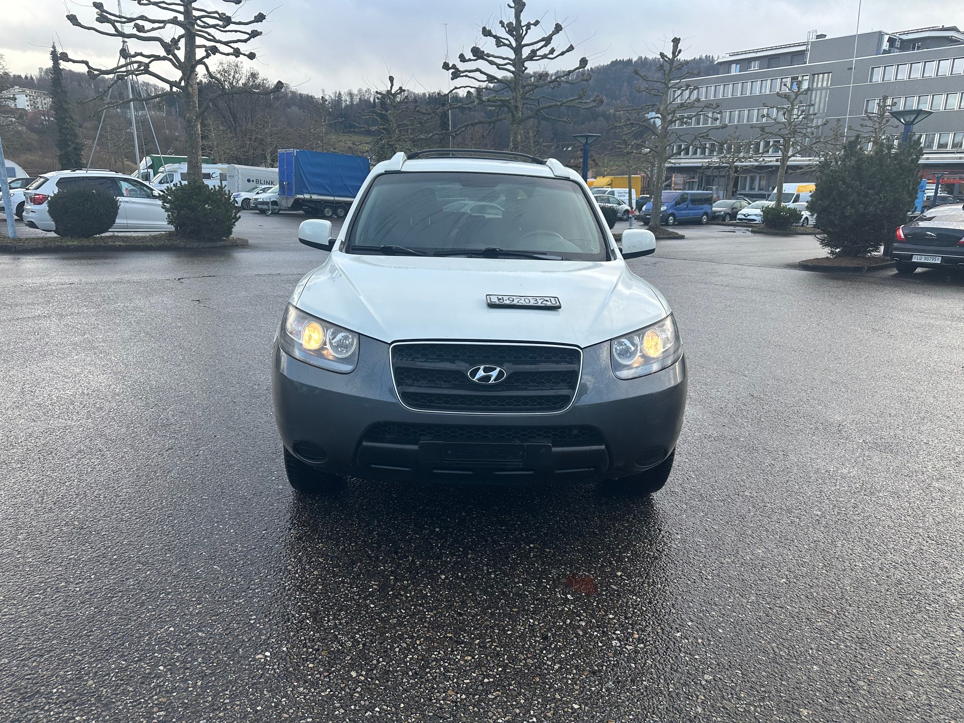 HYUNDAI Santa Fe 2.2 CRDi Premium 4WD Automatic-image-2