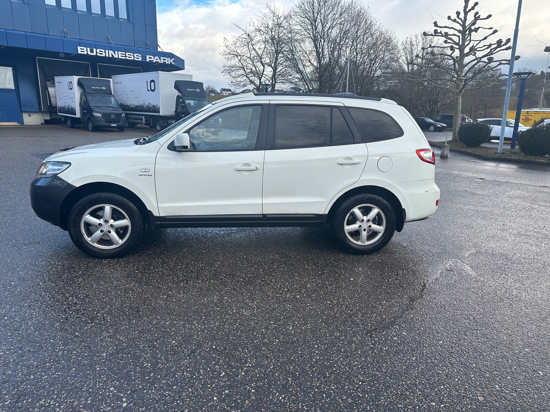 HYUNDAI Santa Fe 2.2 CRDi Premium 4WD Automatic-image-1