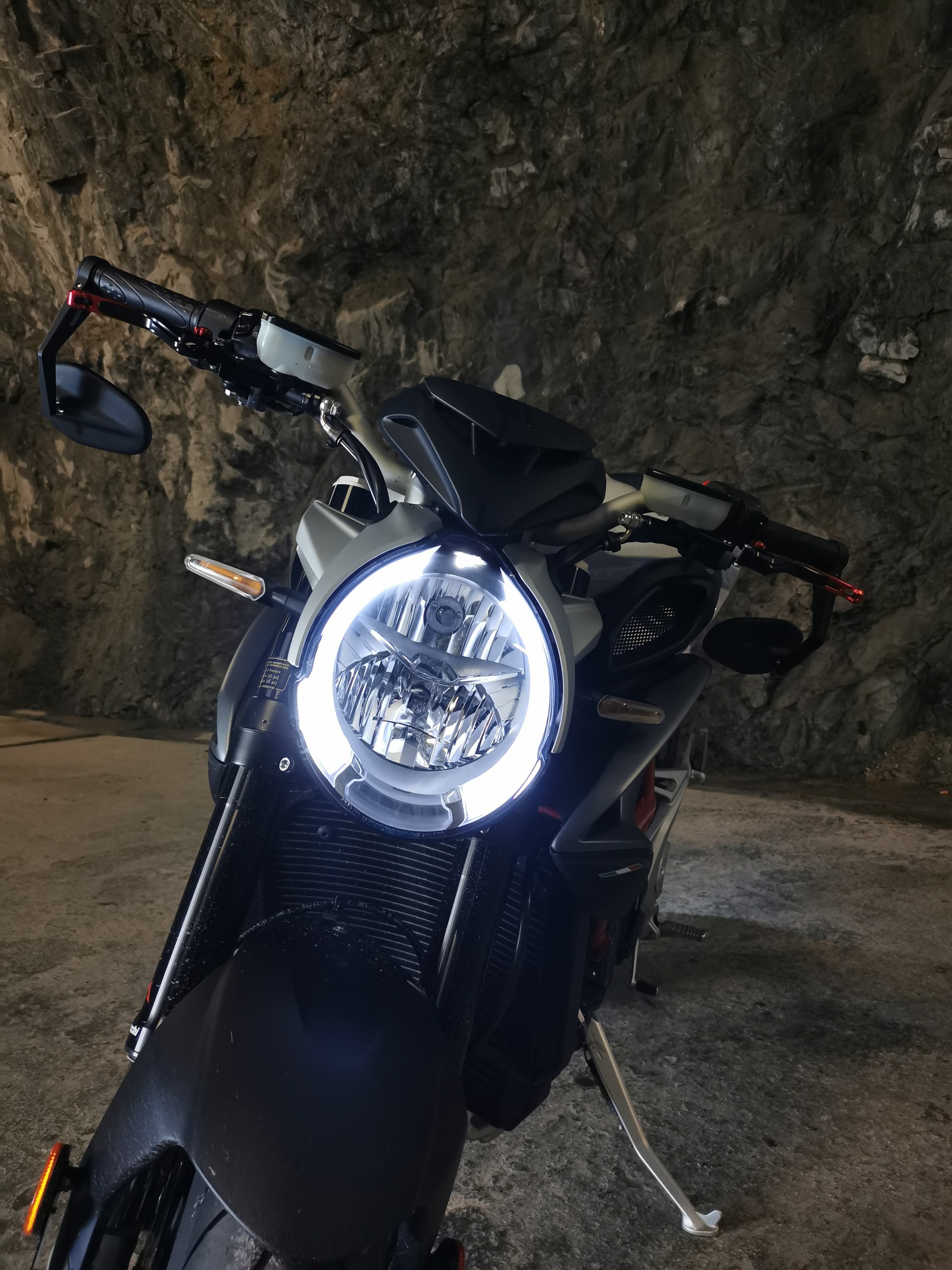 MV AGUSTA B3 Brutale 800 ABS-image-7