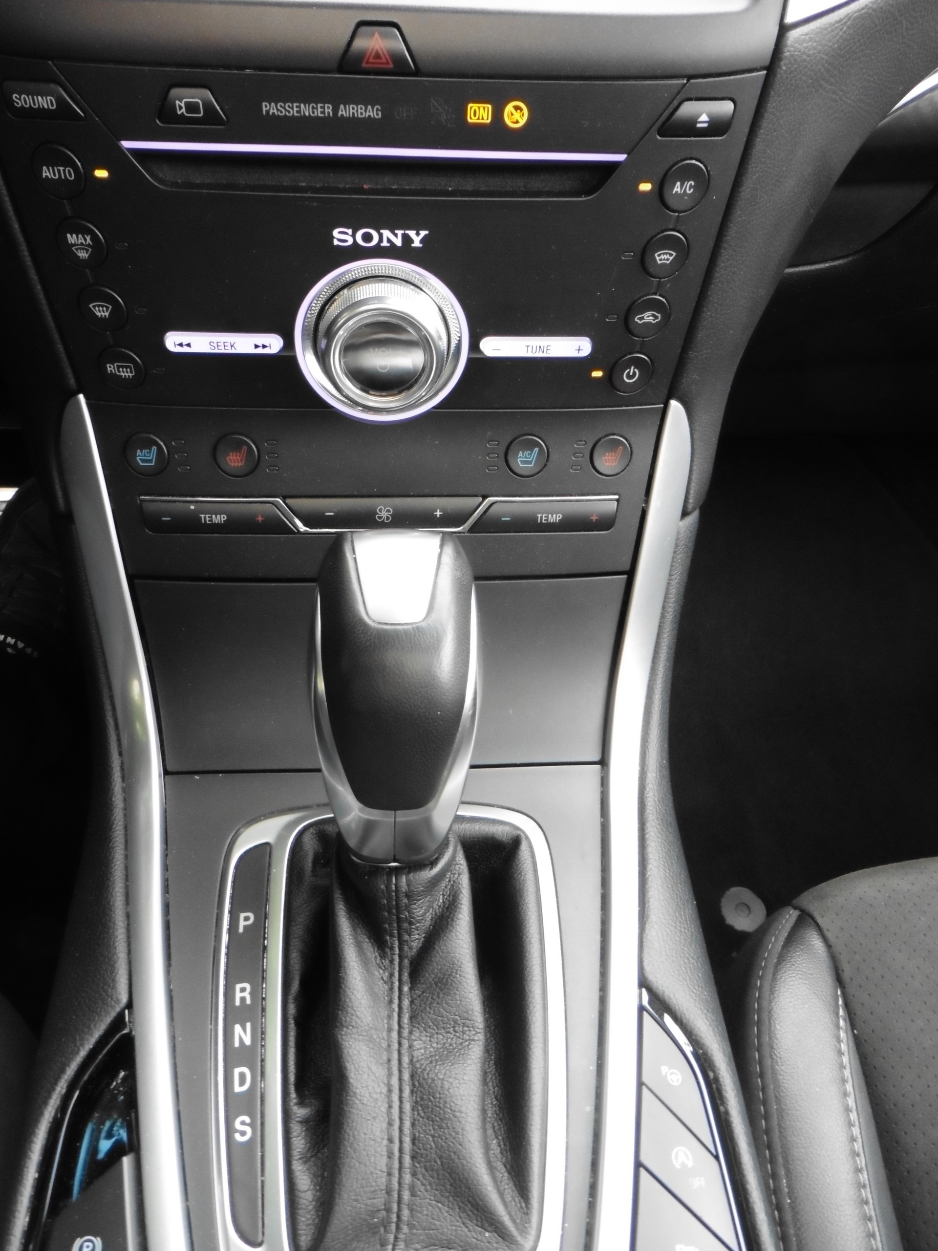 FORD Edge 2.0 TDCi ST-Line 4WD PowerShift-image-18