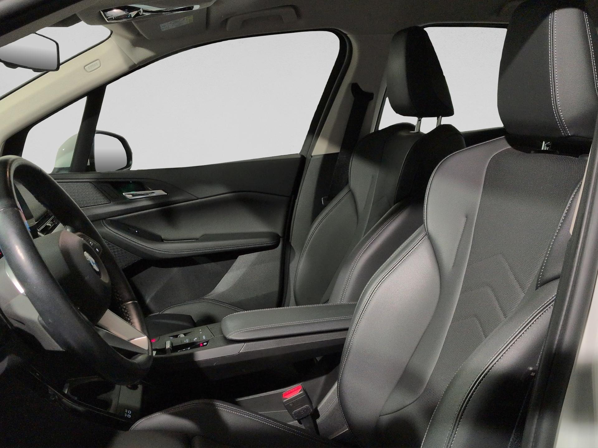 BMW 218i Active Tourer DKG-image-8
