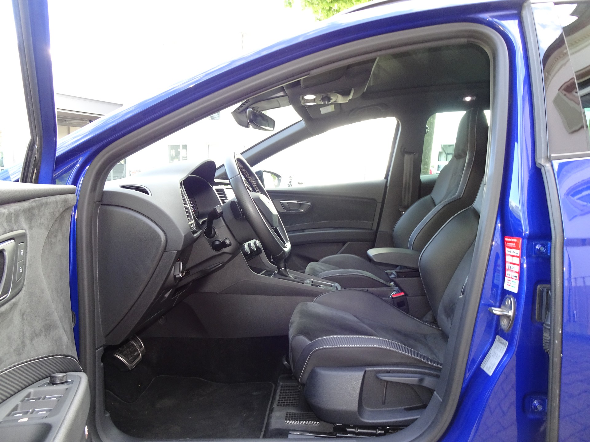 SEAT Leon ST 2.0 TSI Cupra 370 ABT 4 Drive DSG-image-8