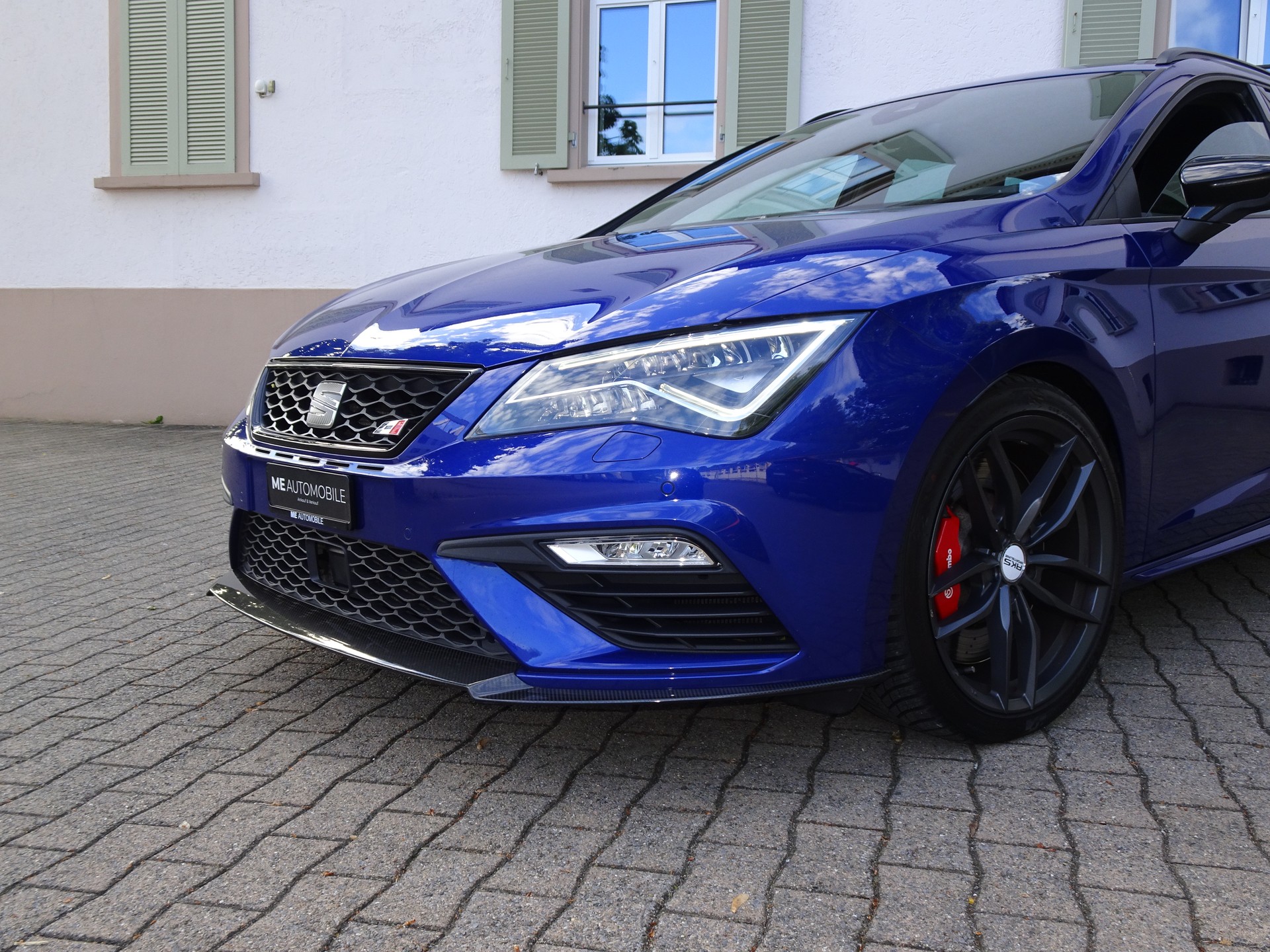 SEAT Leon ST 2.0 TSI Cupra 370 ABT 4 Drive DSG-image-3