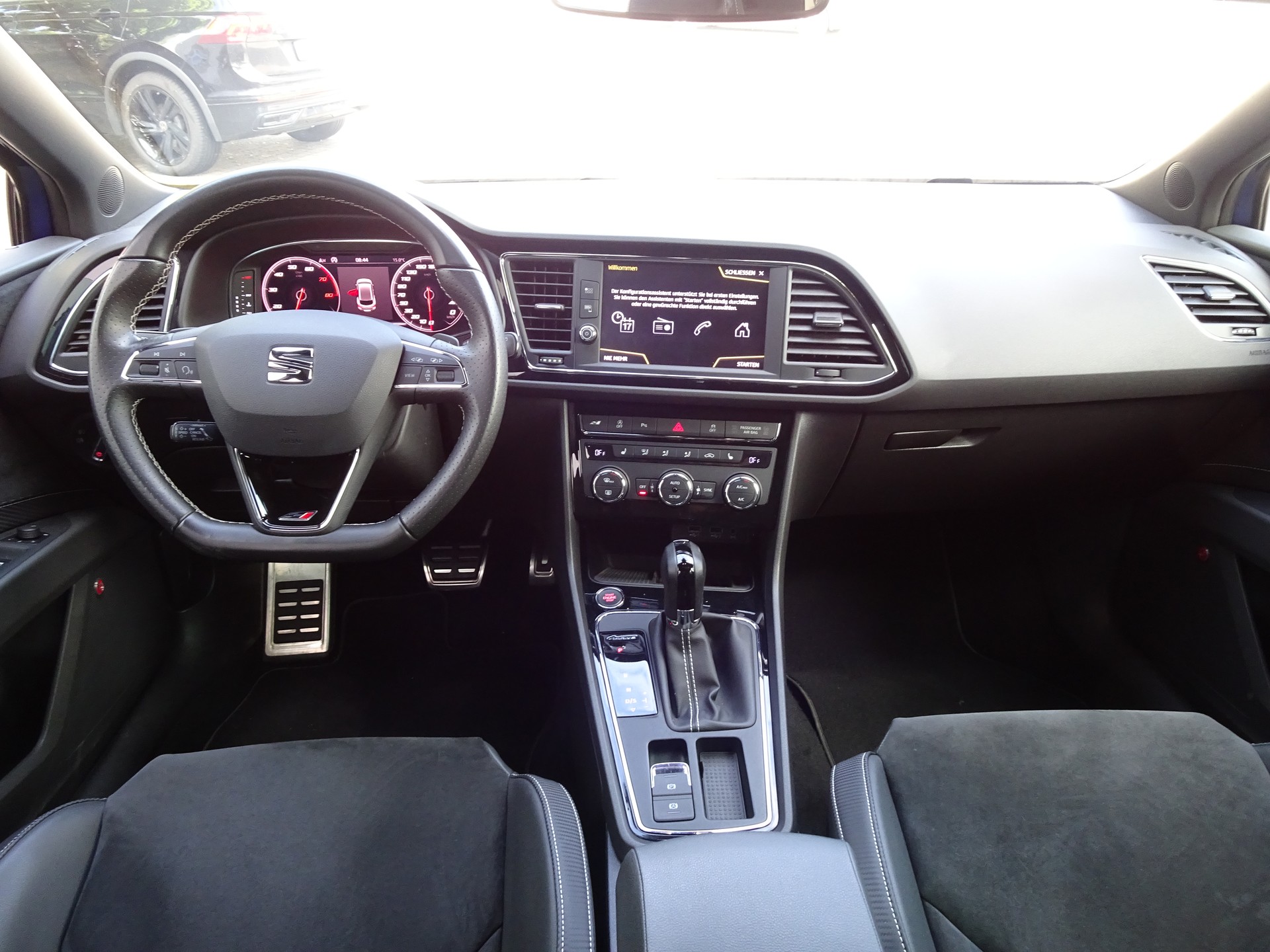 SEAT Leon ST 2.0 TSI Cupra 370 ABT 4 Drive DSG-image-7