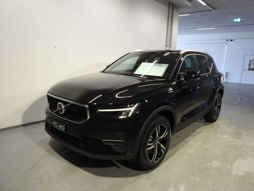 VOLVO XC40 2.0 B3 MH Core