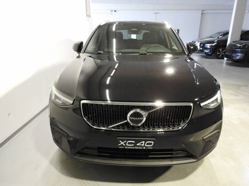VOLVO XC40 2.0 B3 MH Core-image-7