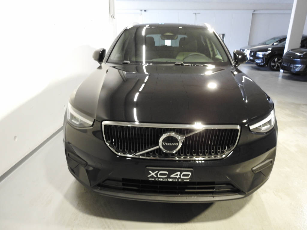 VOLVO XC40 2.0 B3 MH Core-image-6