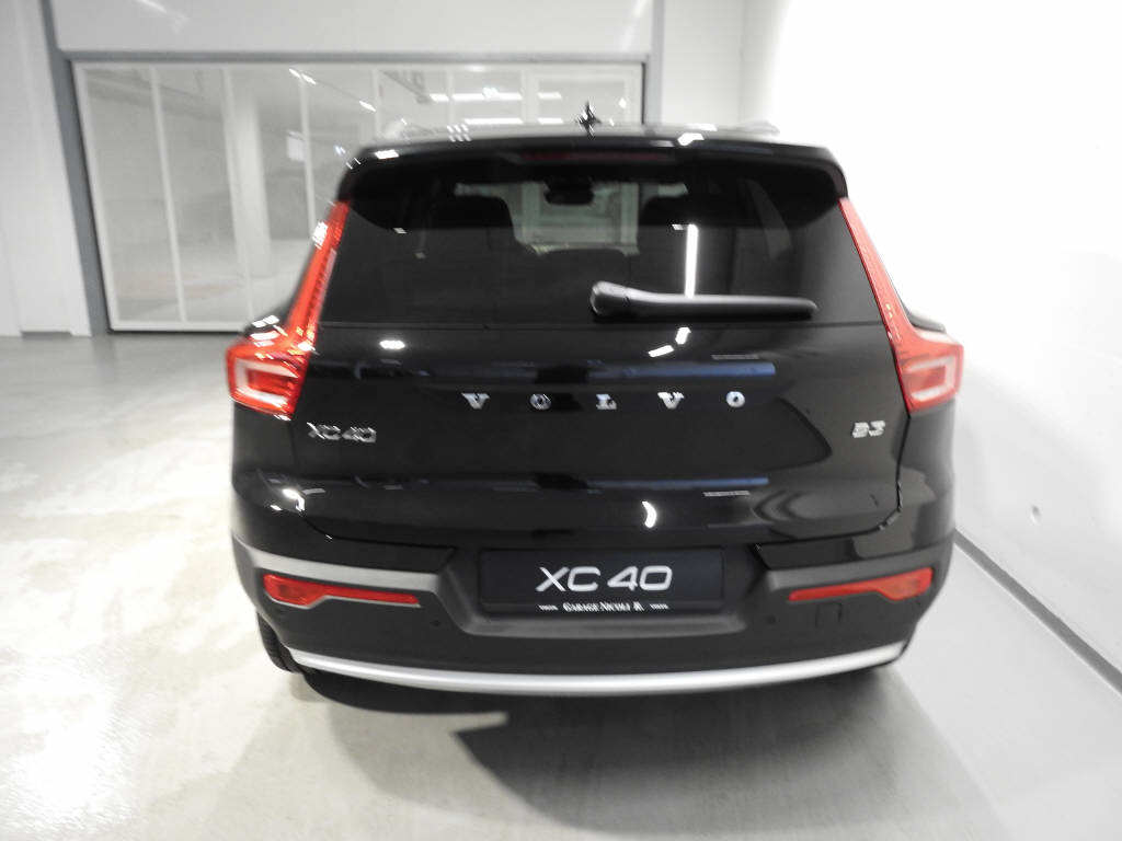 VOLVO XC40 2.0 B3 MH Core-image-4