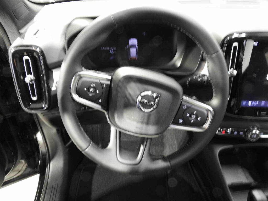 VOLVO XC40 2.0 B3 MH Core-image-20