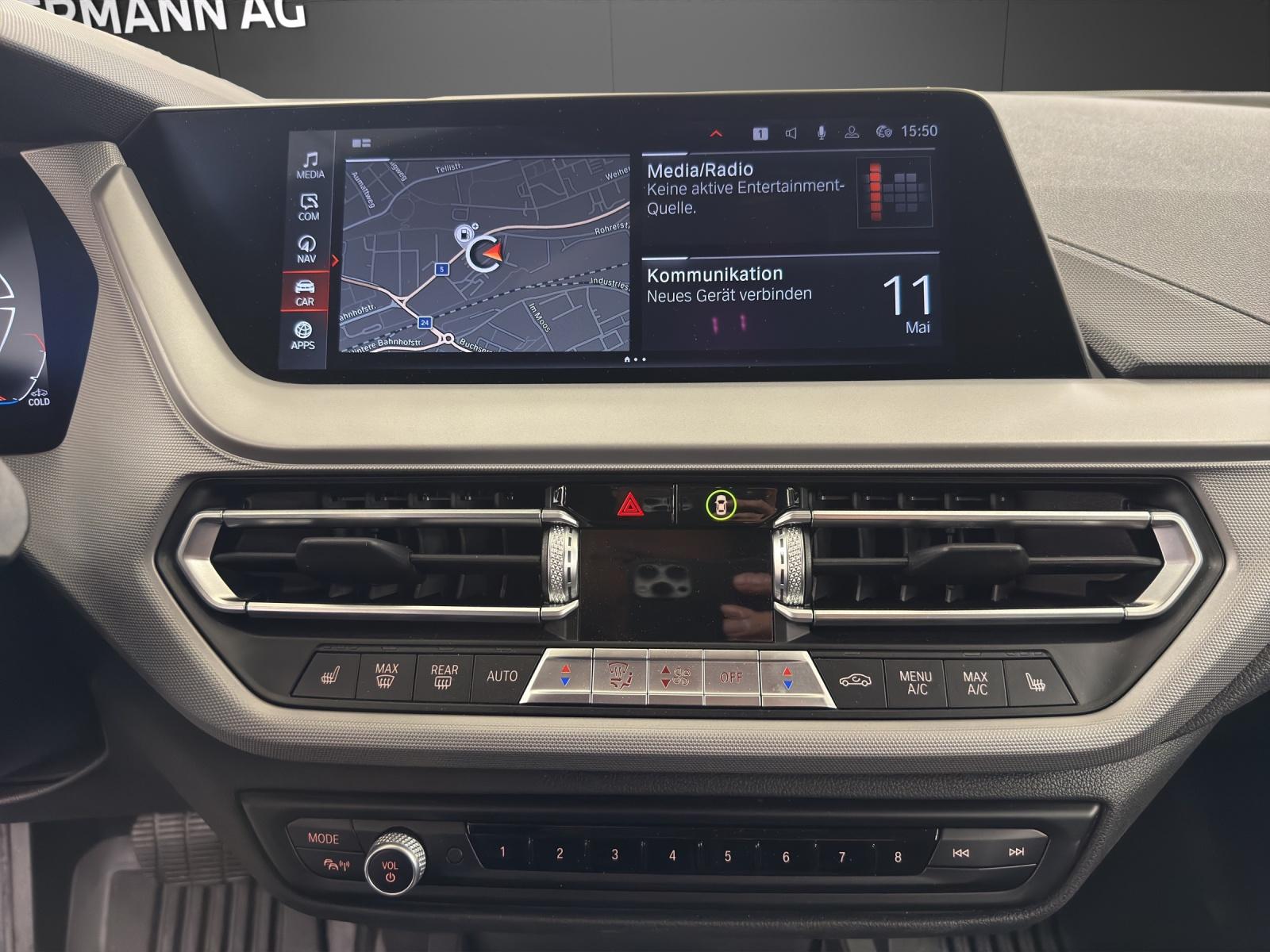 BMW 118i-image-17