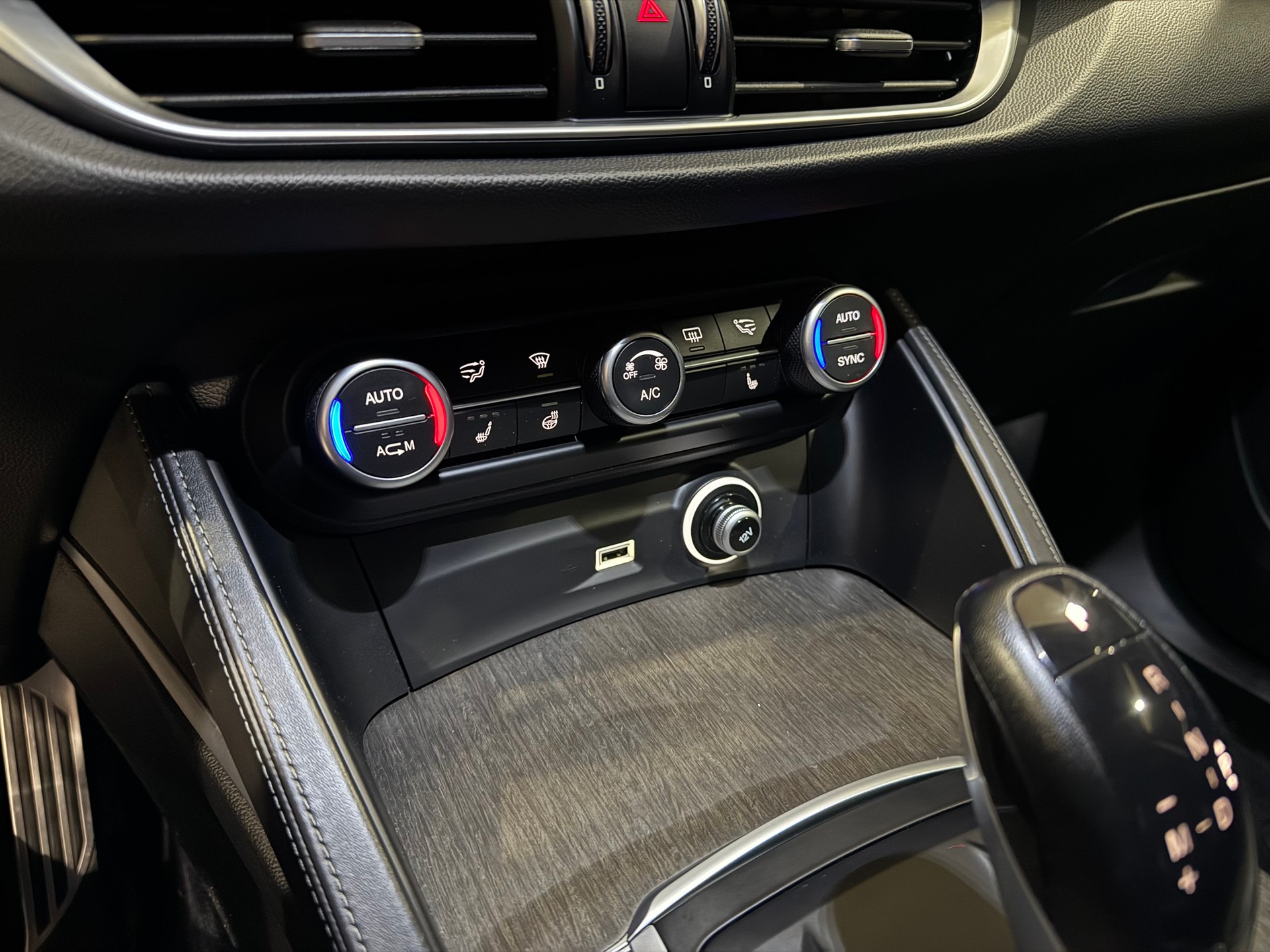ALFA ROMEO Stelvio 2.0 Super Q4 Automatic | CH |-image-17