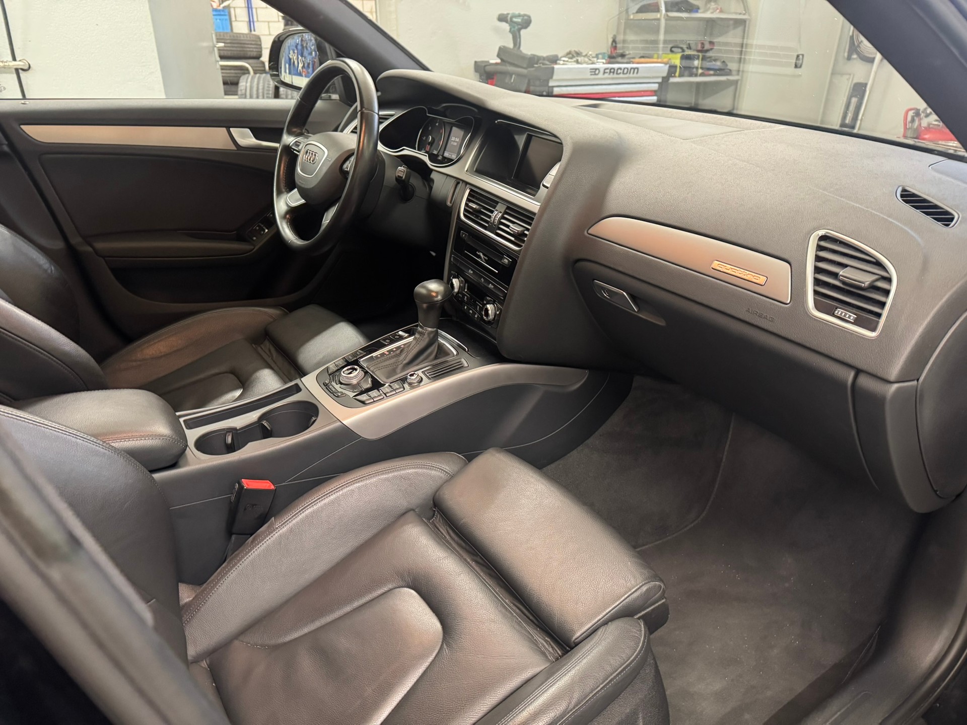 AUDI A4 allroad 2.0 TDI quattro S-tronic-image-7