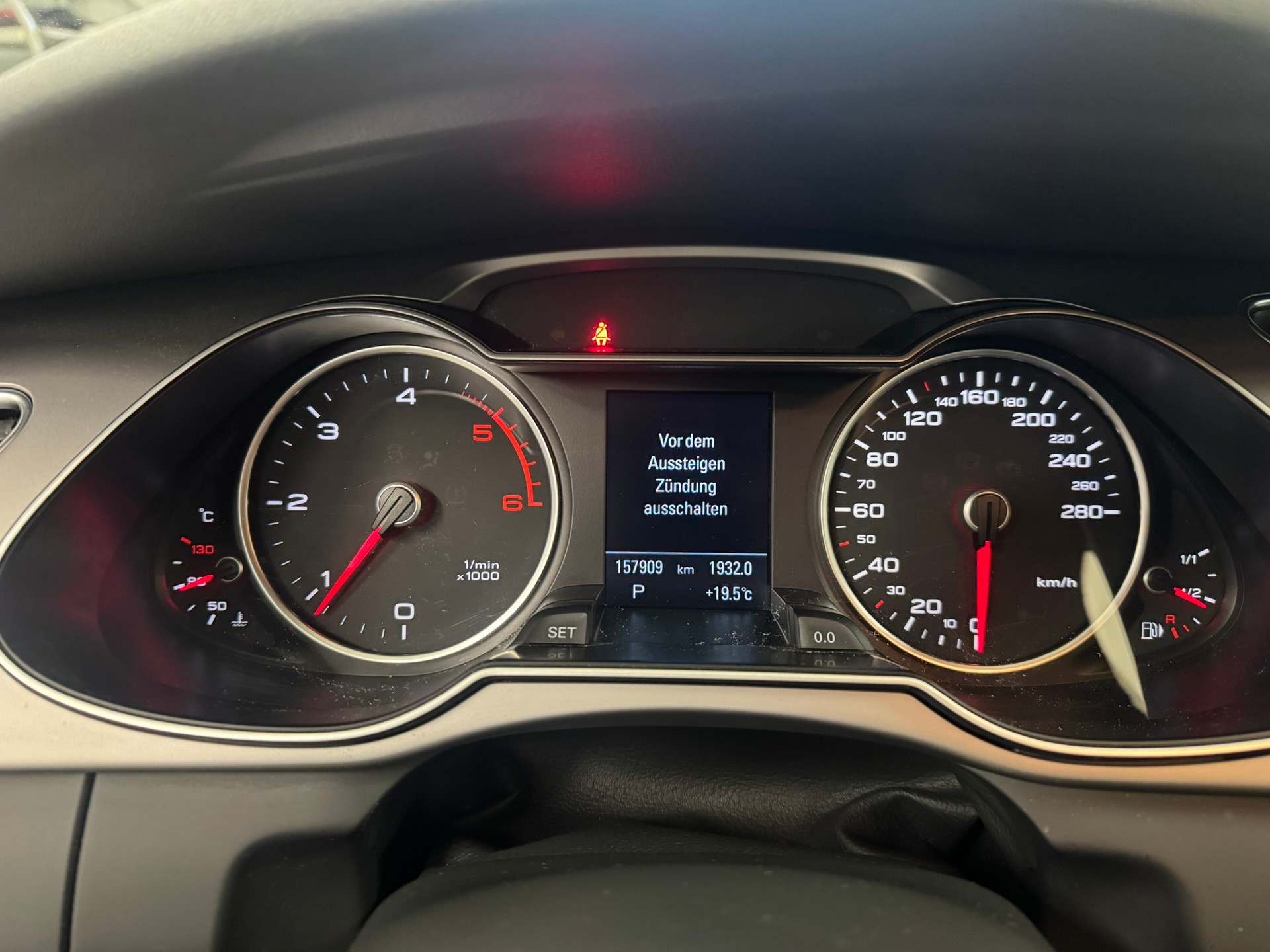 AUDI A4 allroad 2.0 TDI quattro S-tronic-image-11