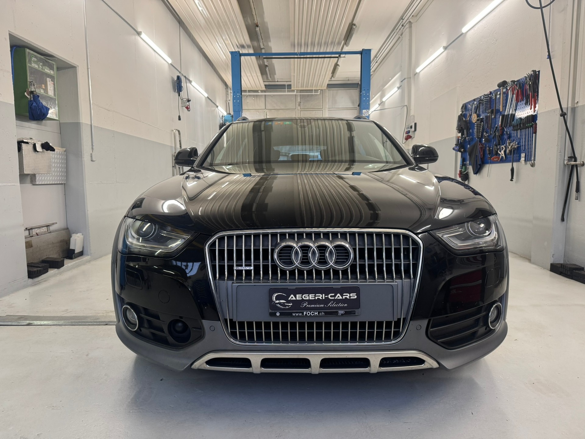 AUDI A4 allroad 2.0 TDI quattro S-tronic-showroom-element-1