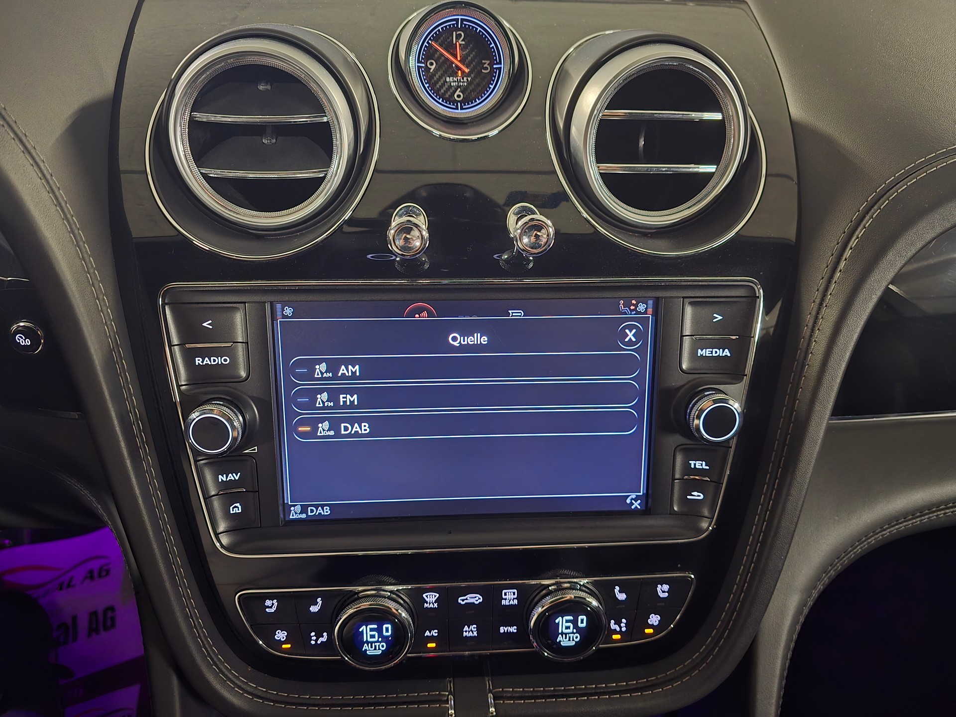 BENTLEY Bentayga W12-image-18