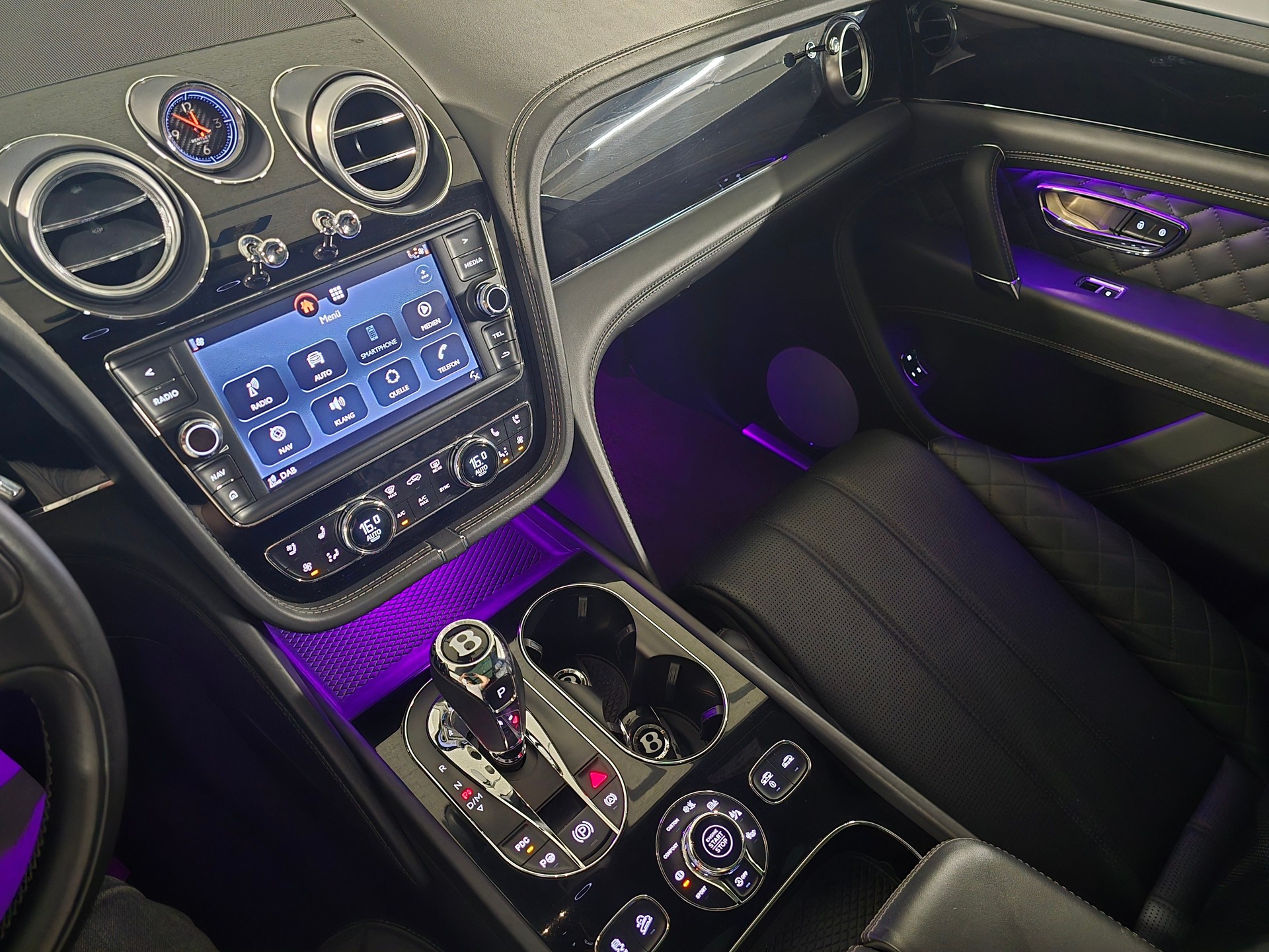 BENTLEY Bentayga W12-image-10