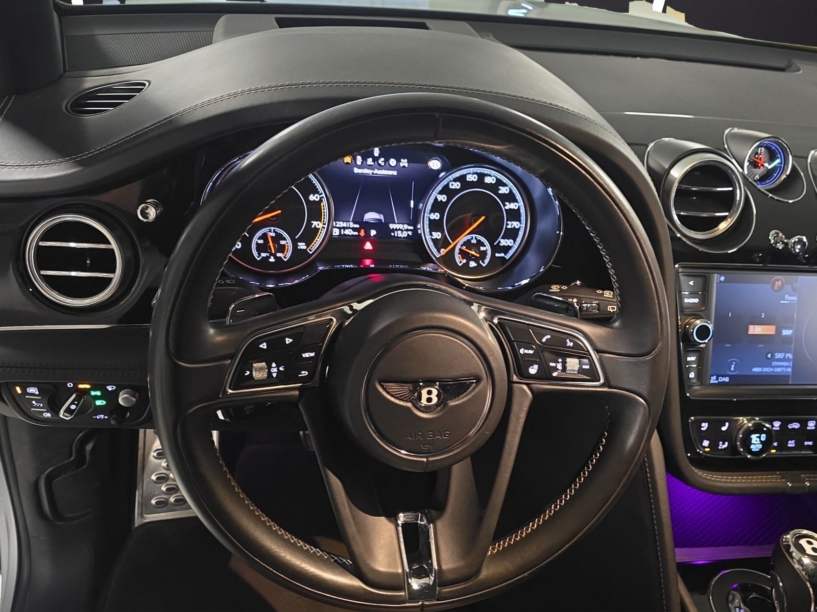 BENTLEY Bentayga W12-image-11